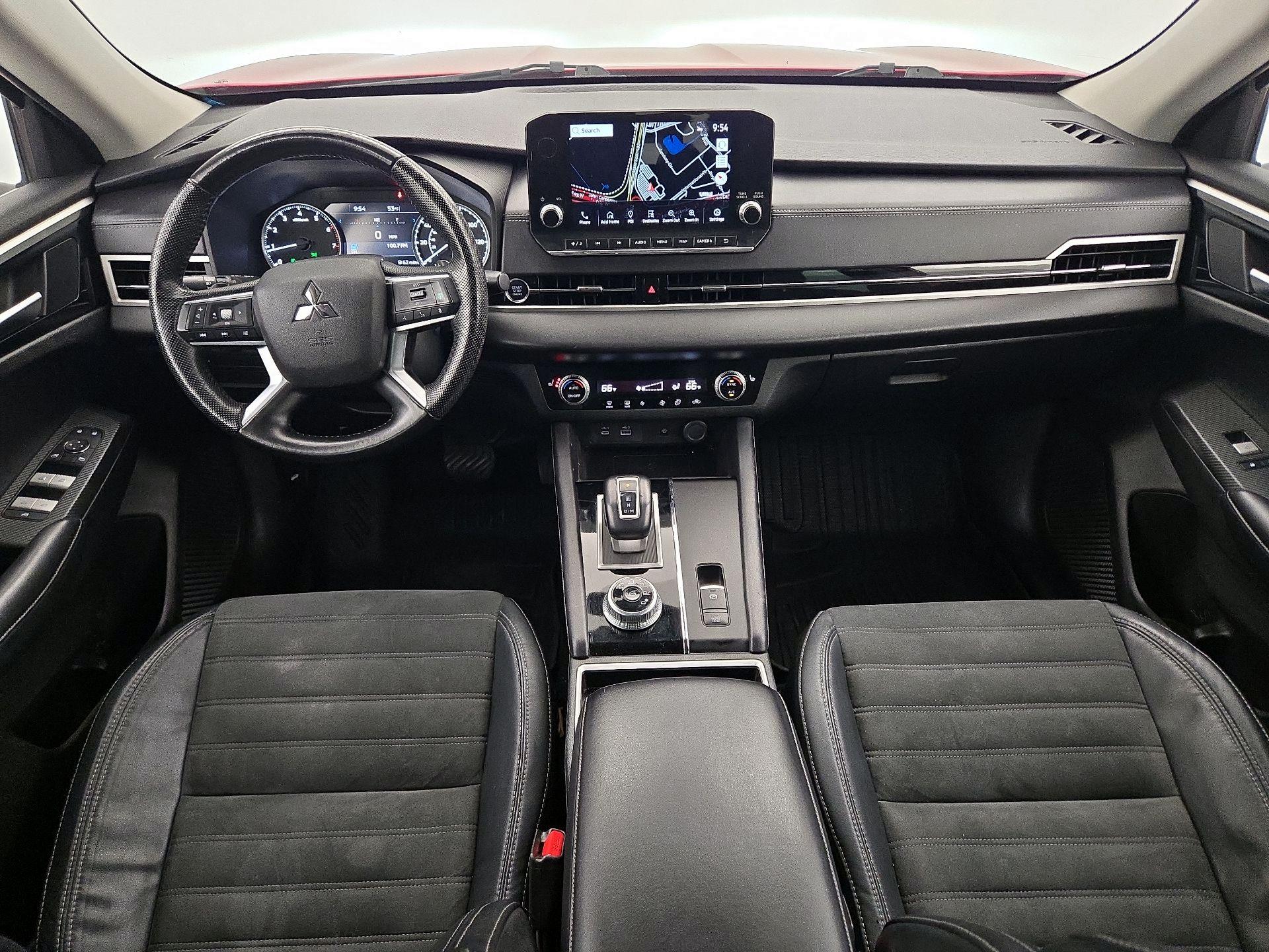 Thumbnail: 2022 Mitsubishi Outlander - 9