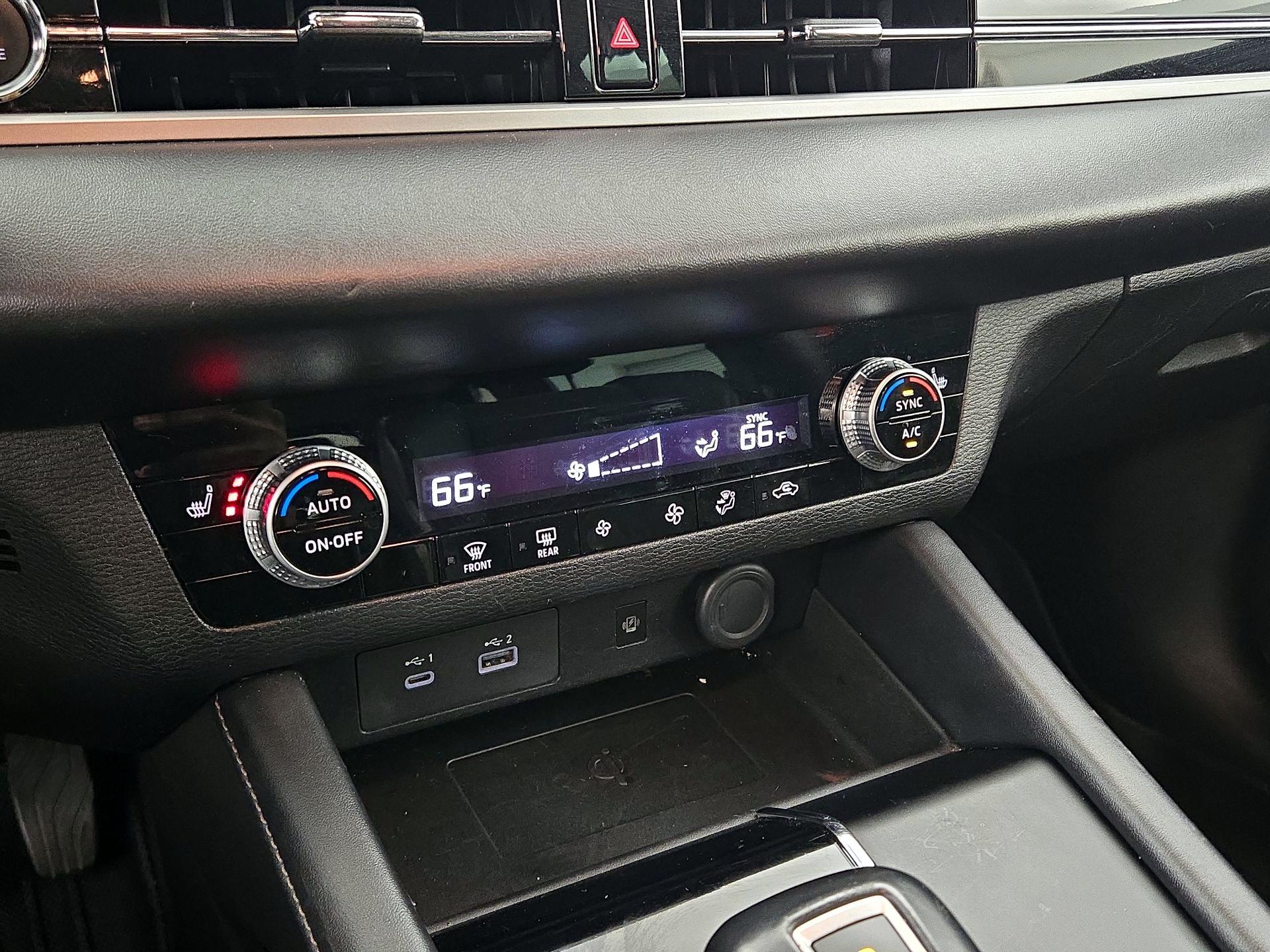 Thumbnail: 2022 Mitsubishi Outlander - 17