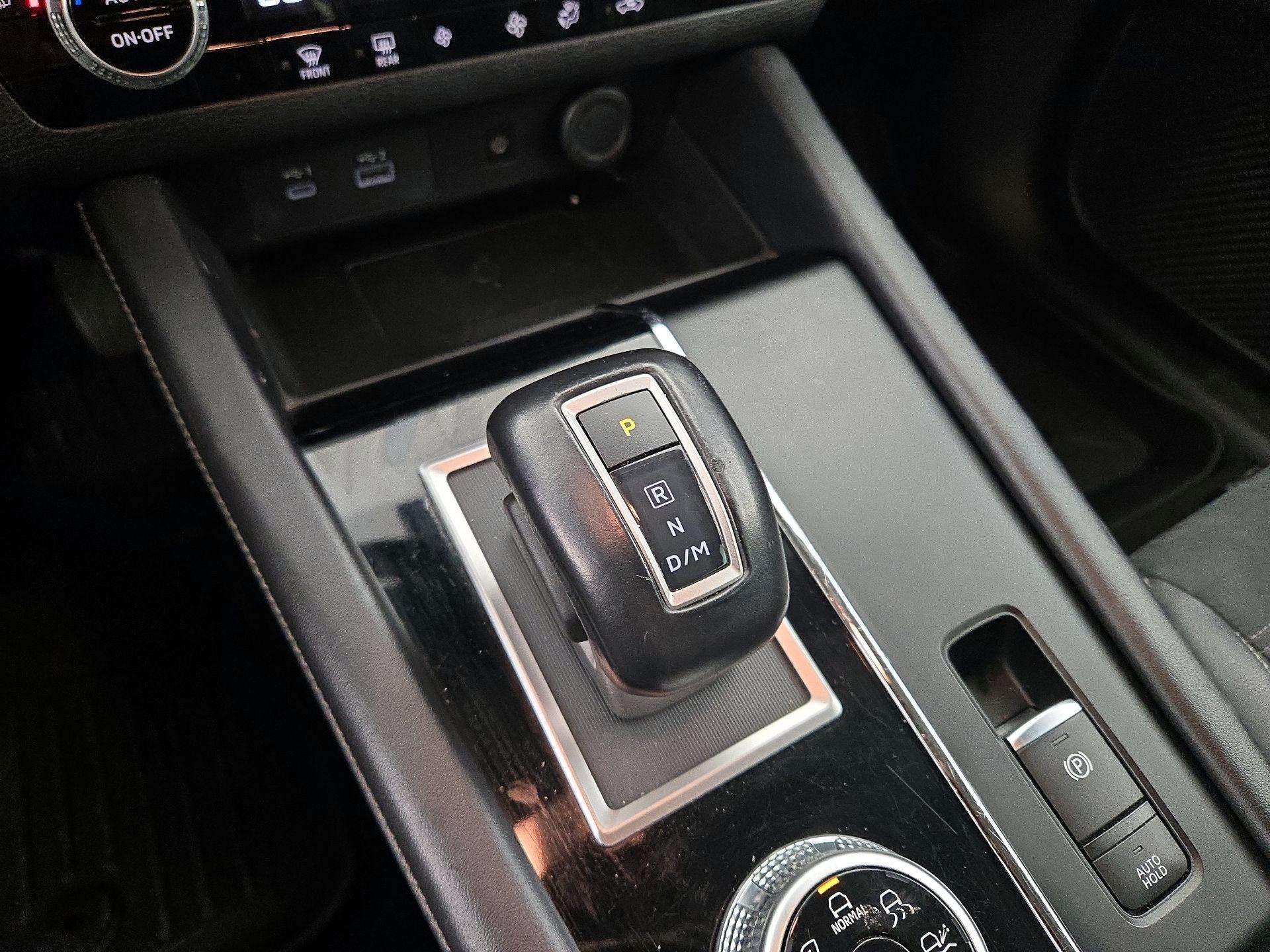 Thumbnail: 2022 Mitsubishi Outlander - 18