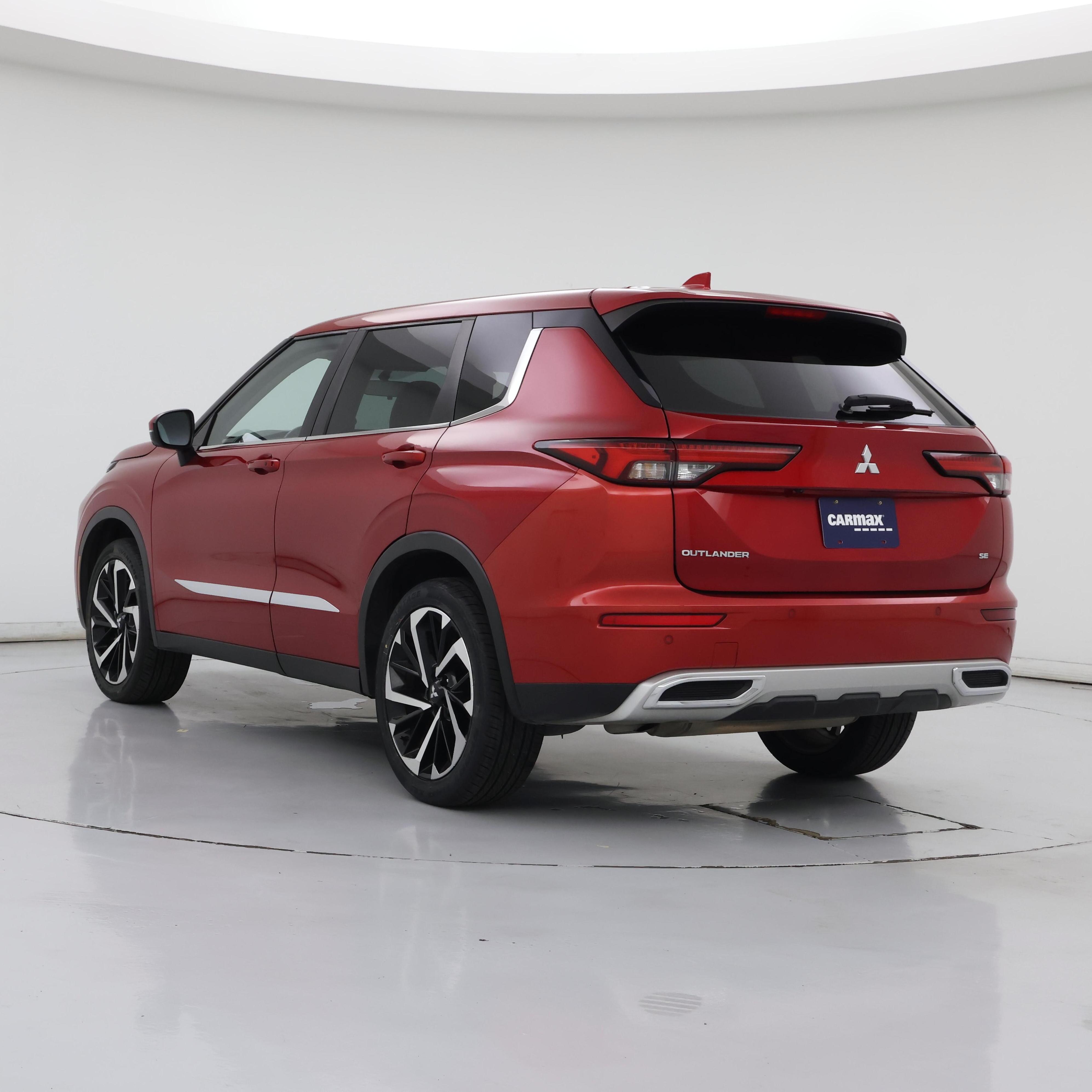 Thumbnail: 2022 Mitsubishi Outlander - 2