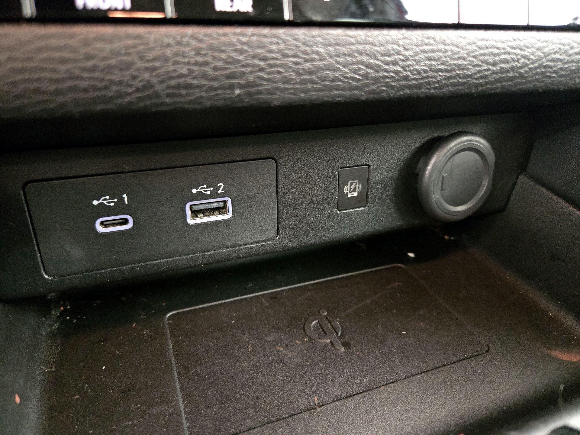 Thumbnail: 2022 Mitsubishi Outlander - 19