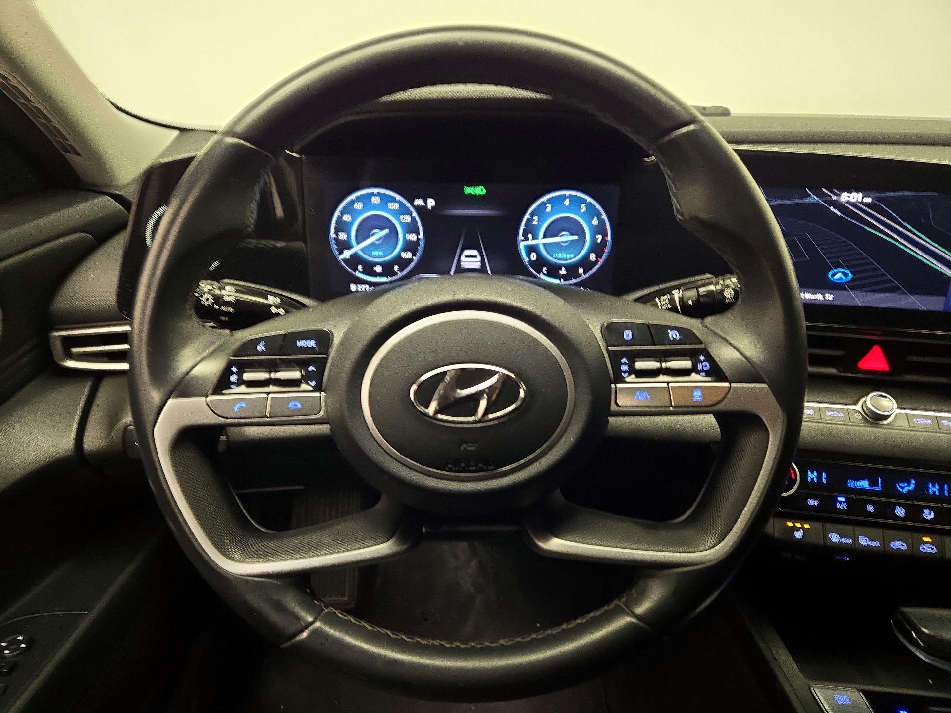 Thumbnail: 2023 Hyundai Elantra - 10