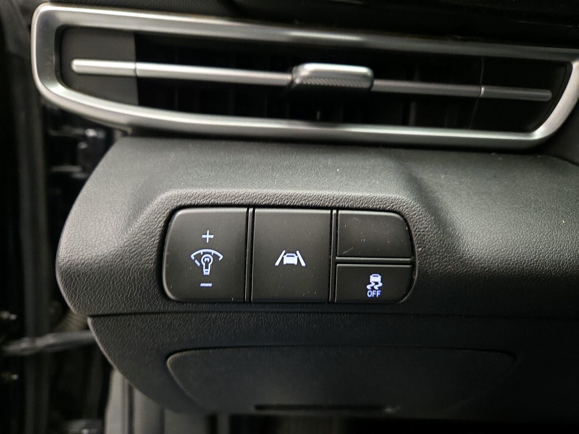 Thumbnail: 2023 Hyundai Elantra - 13