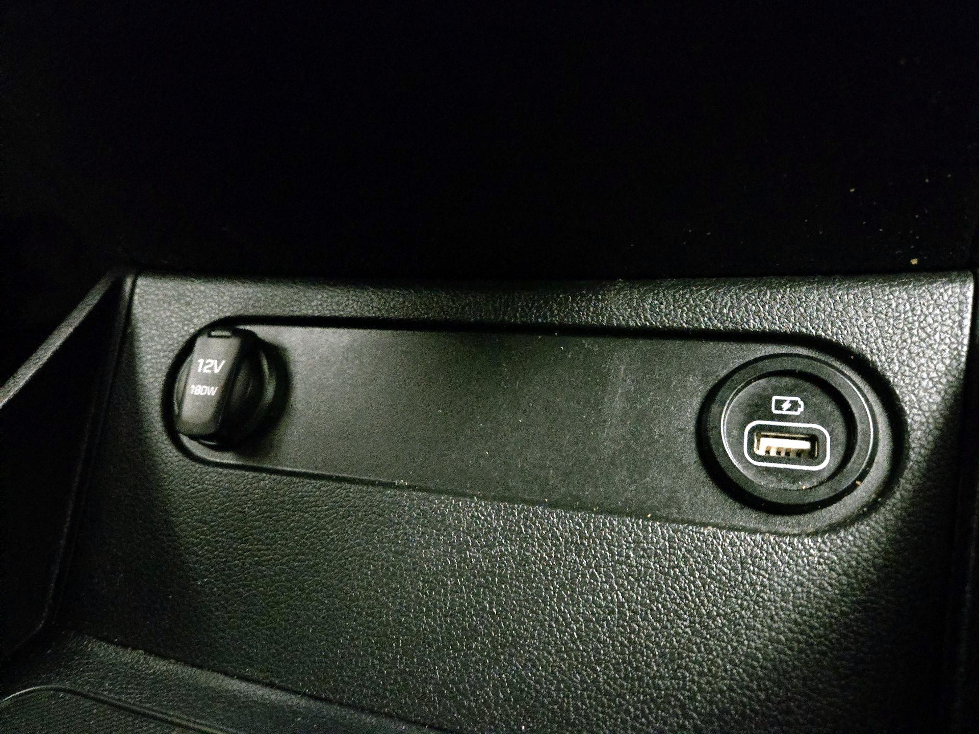 Thumbnail: 2023 Hyundai Santa Fe - 18