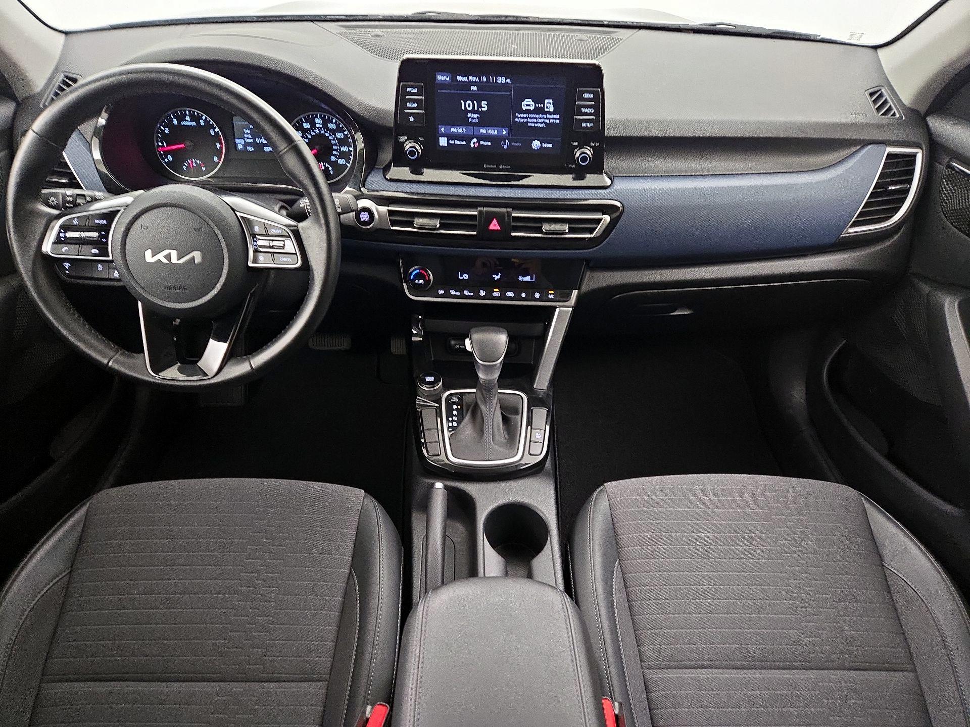 Thumbnail: 2023 Kia Seltos - 9