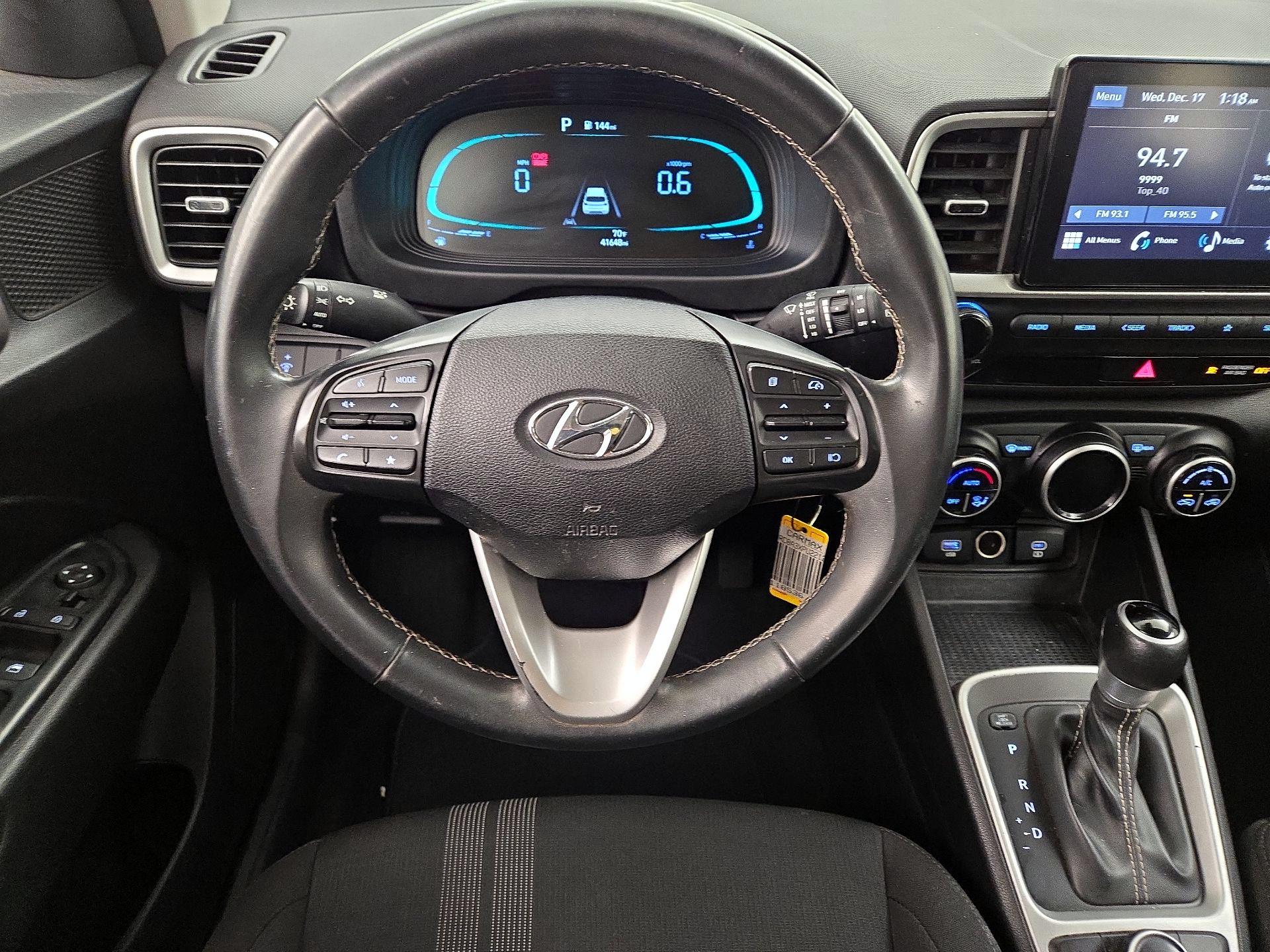 Thumbnail: 2023 Hyundai Venue - 10