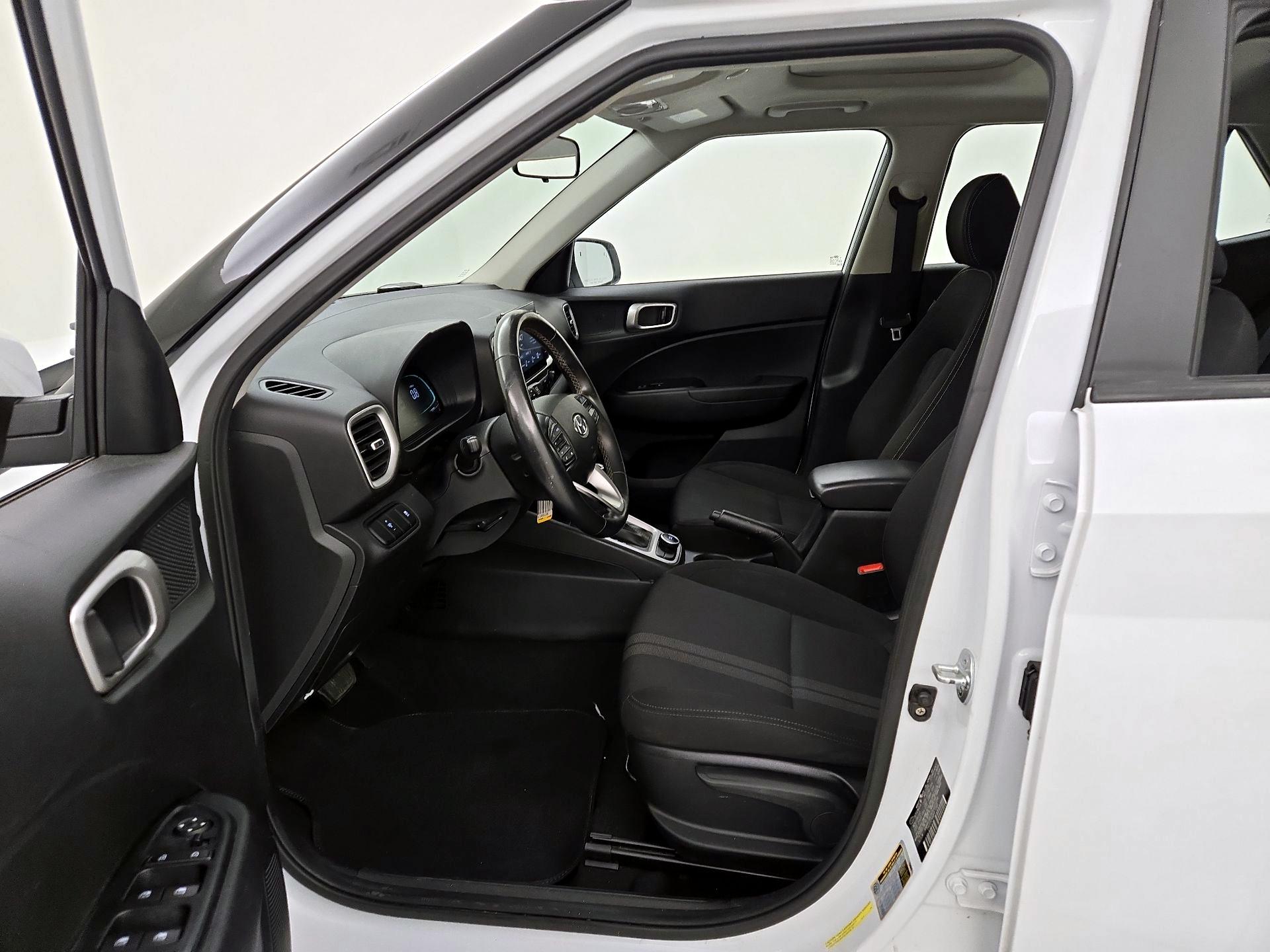 Thumbnail: 2023 Hyundai Venue - 11