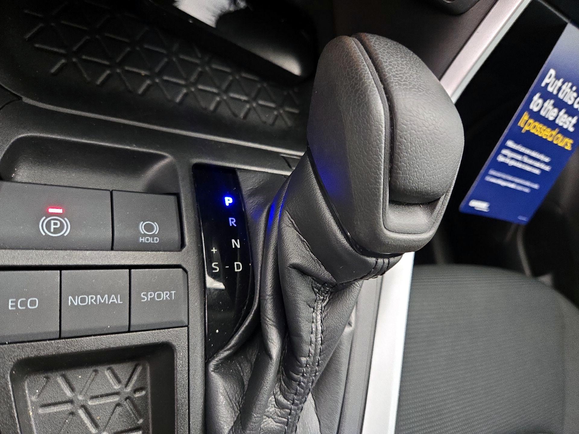 Thumbnail: 2023 Toyota RAV4 - 17