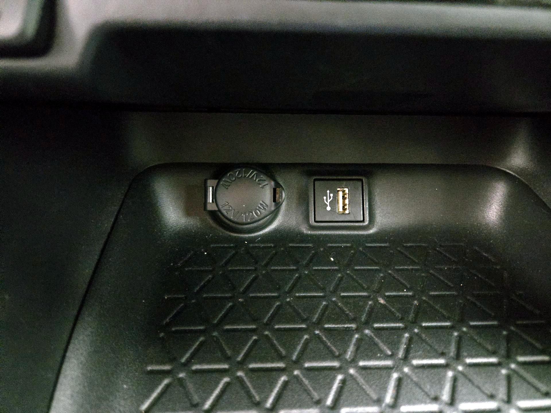 Thumbnail: 2023 Toyota RAV4 - 18