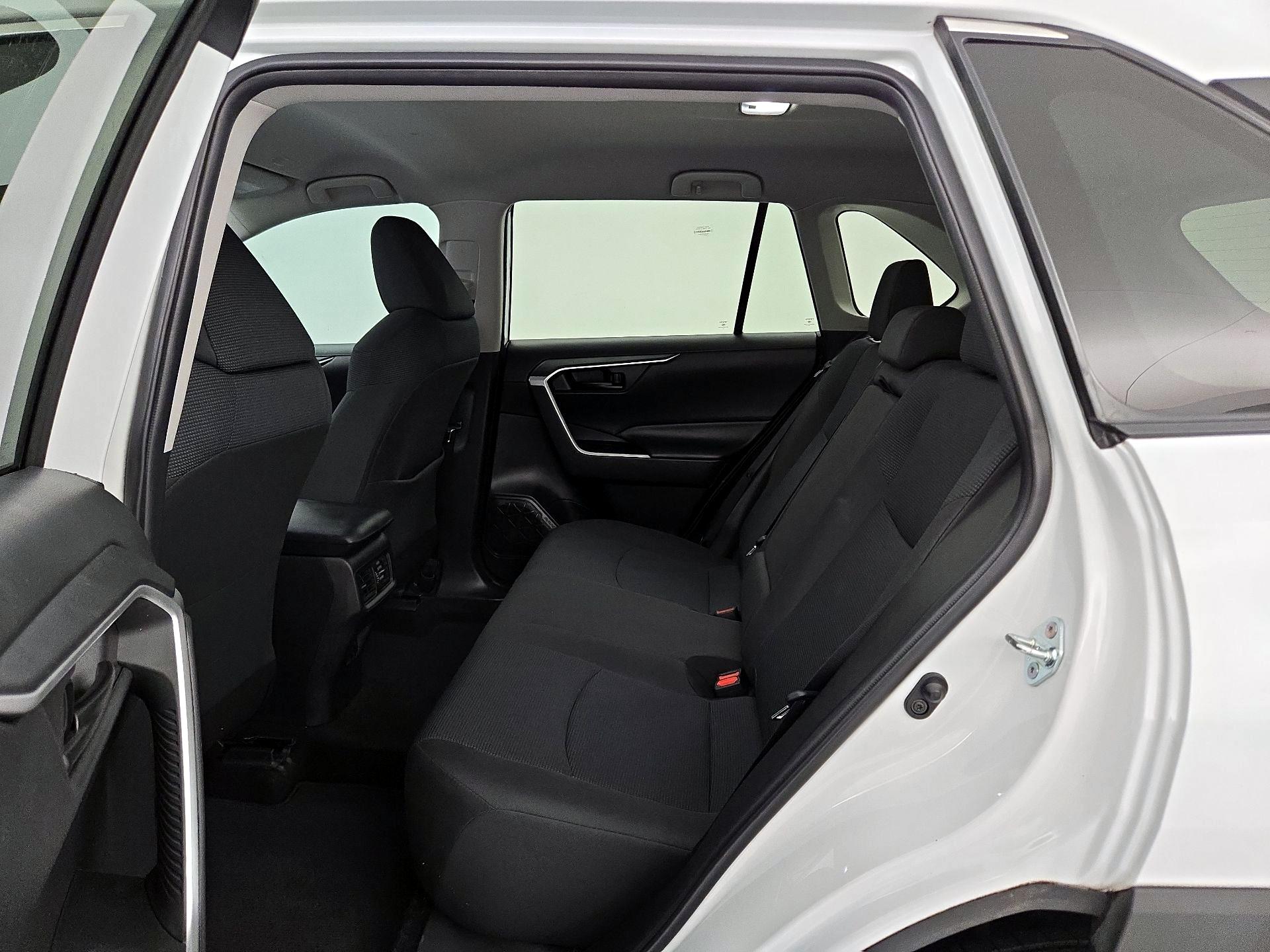 Thumbnail: 2023 Toyota RAV4 - 19