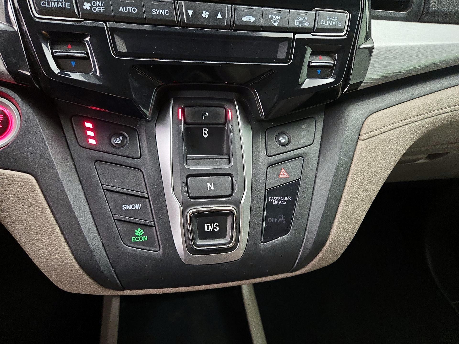 Thumbnail: 2018 Honda Odyssey - 17