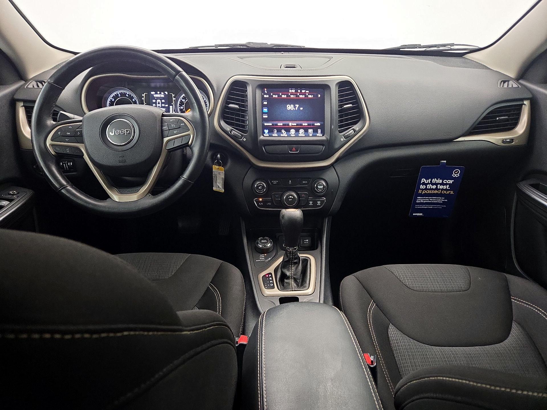 Thumbnail: 2015 Jeep Cherokee - 9