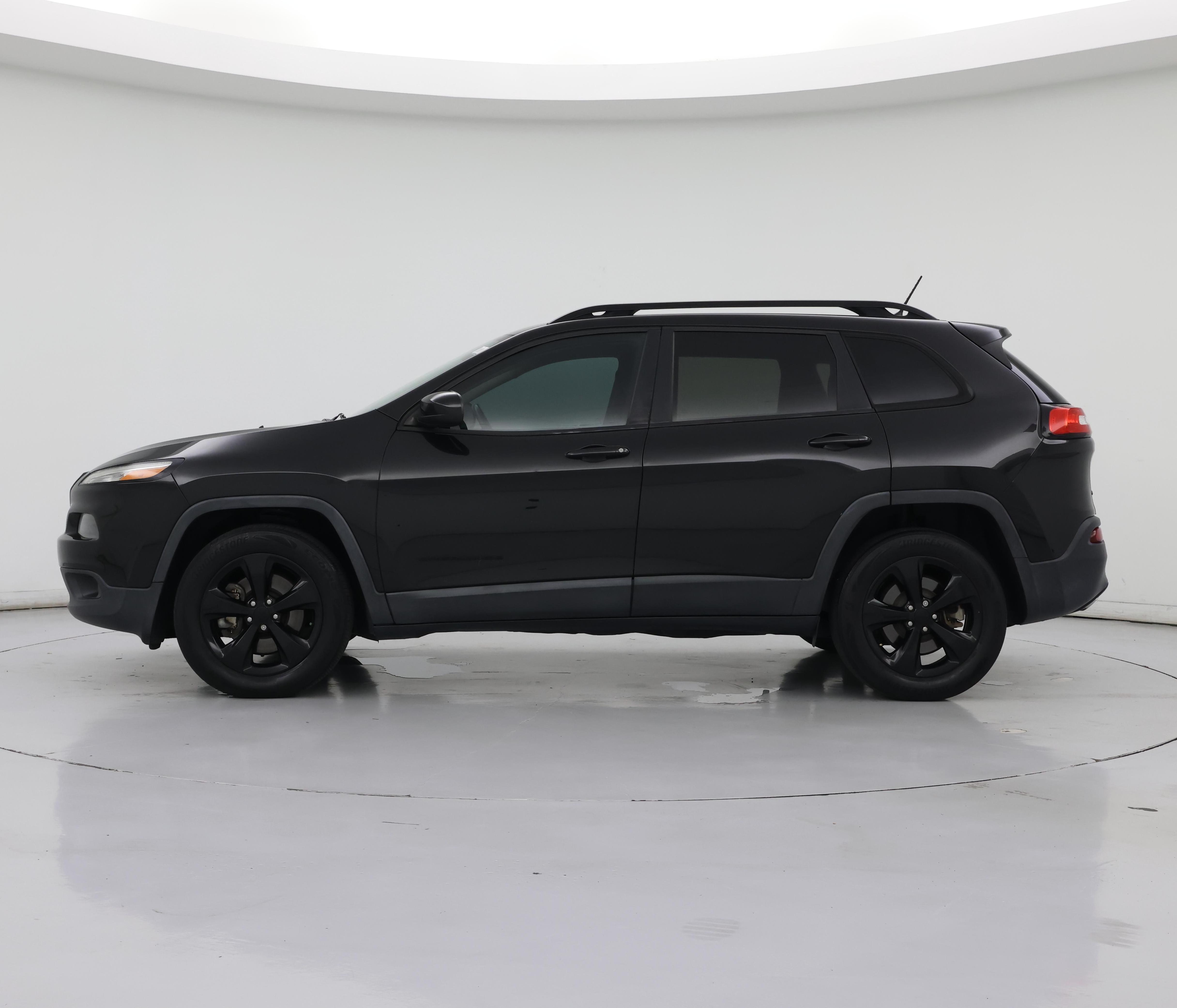 Thumbnail: 2015 Jeep Cherokee - 3