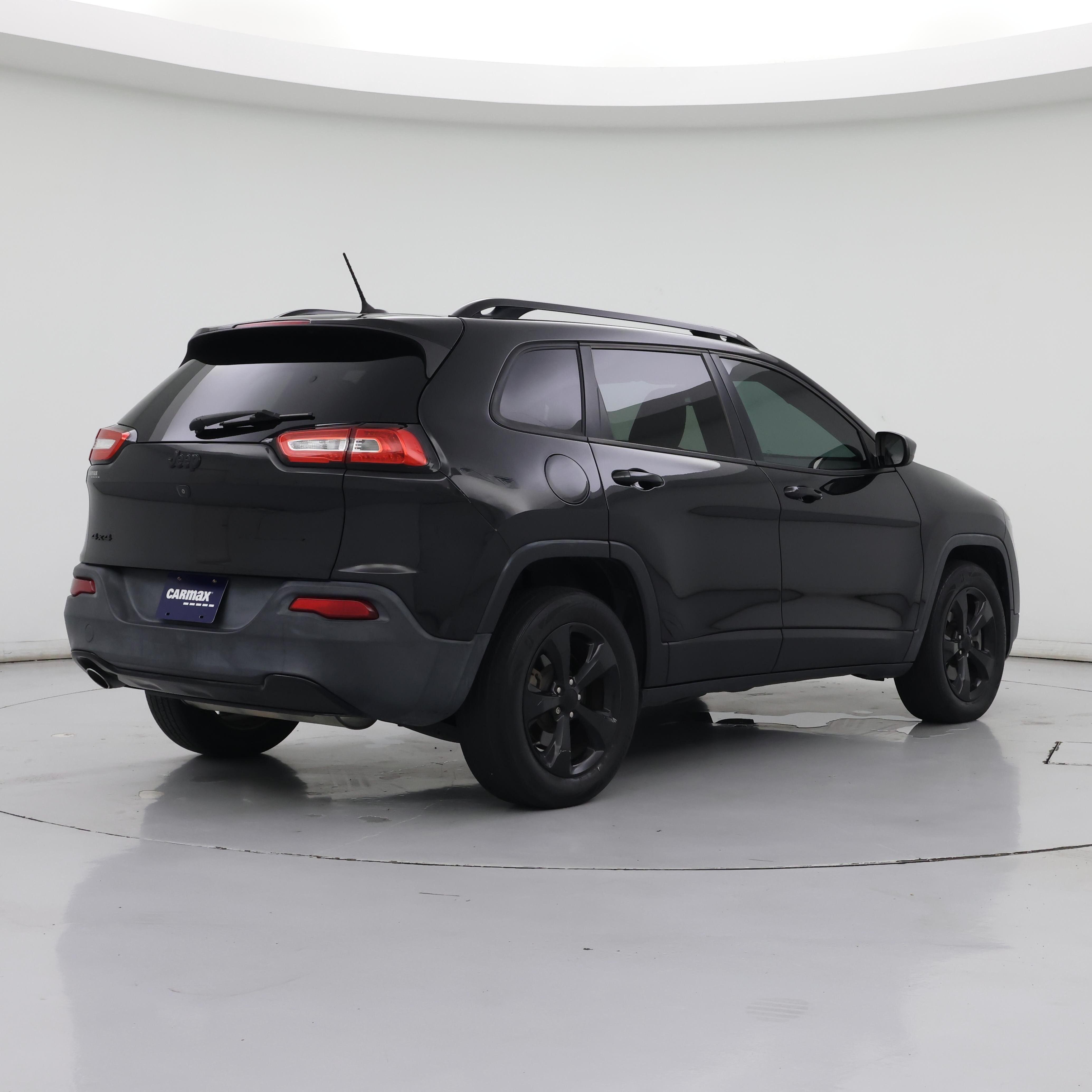 Thumbnail: 2015 Jeep Cherokee - 8