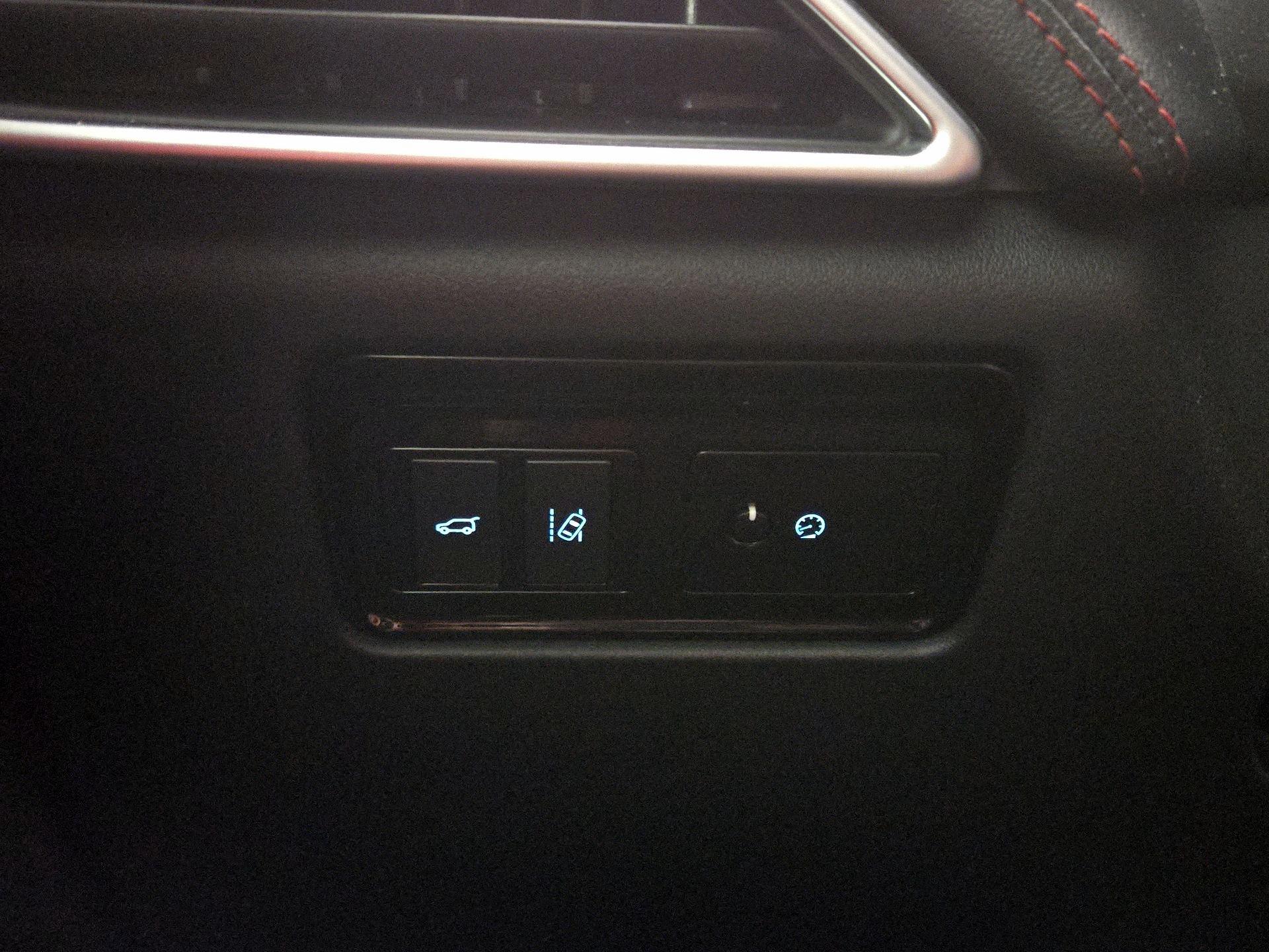 Thumbnail: 2017 Jaguar F-Pace - 13