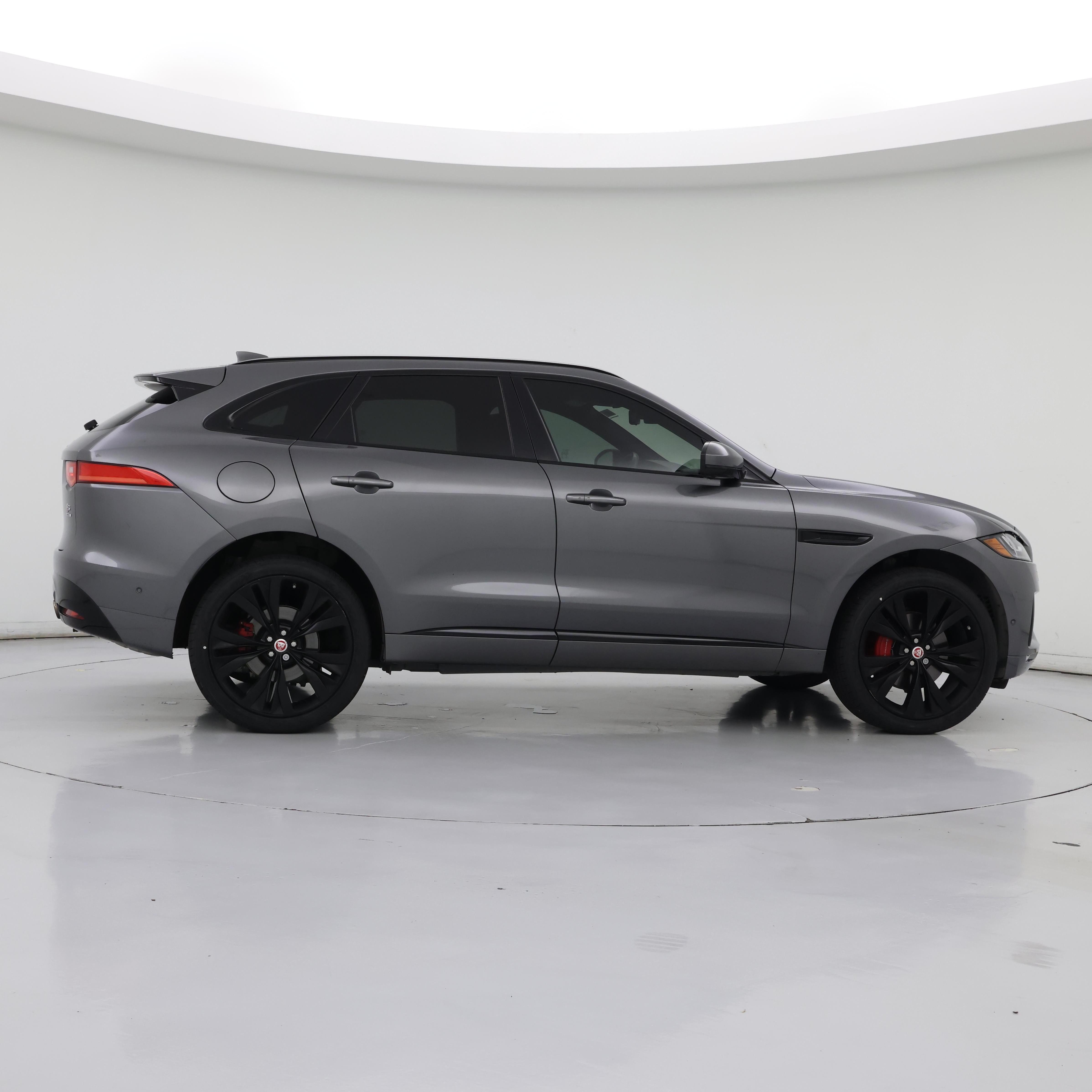 Thumbnail: 2017 Jaguar F-Pace - 7