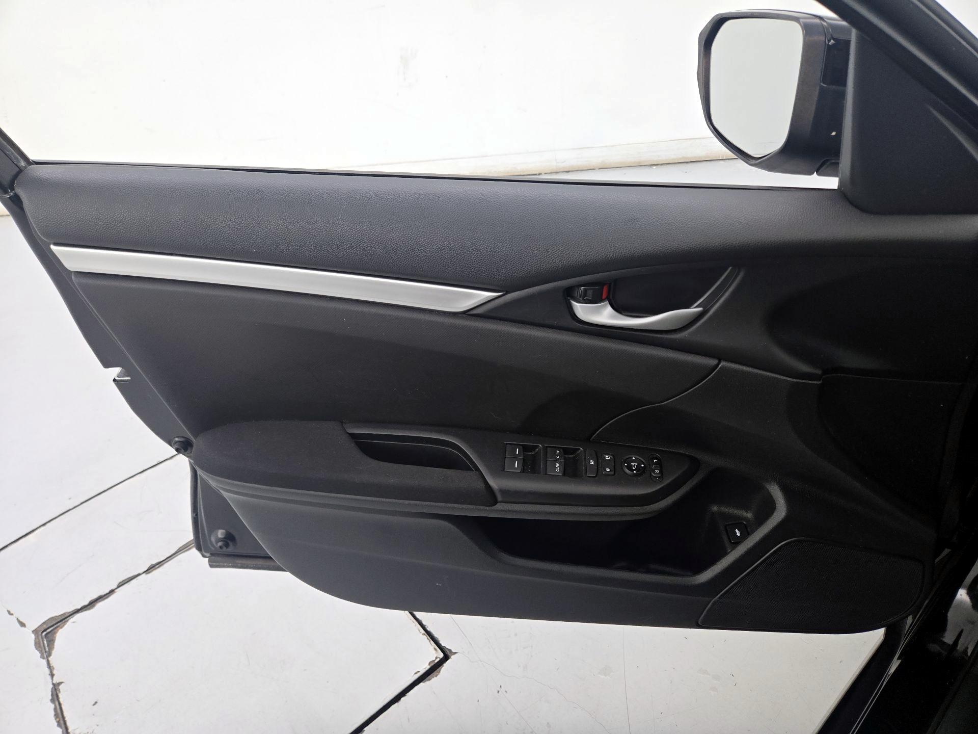 Thumbnail: 2019 Honda Civic - 12