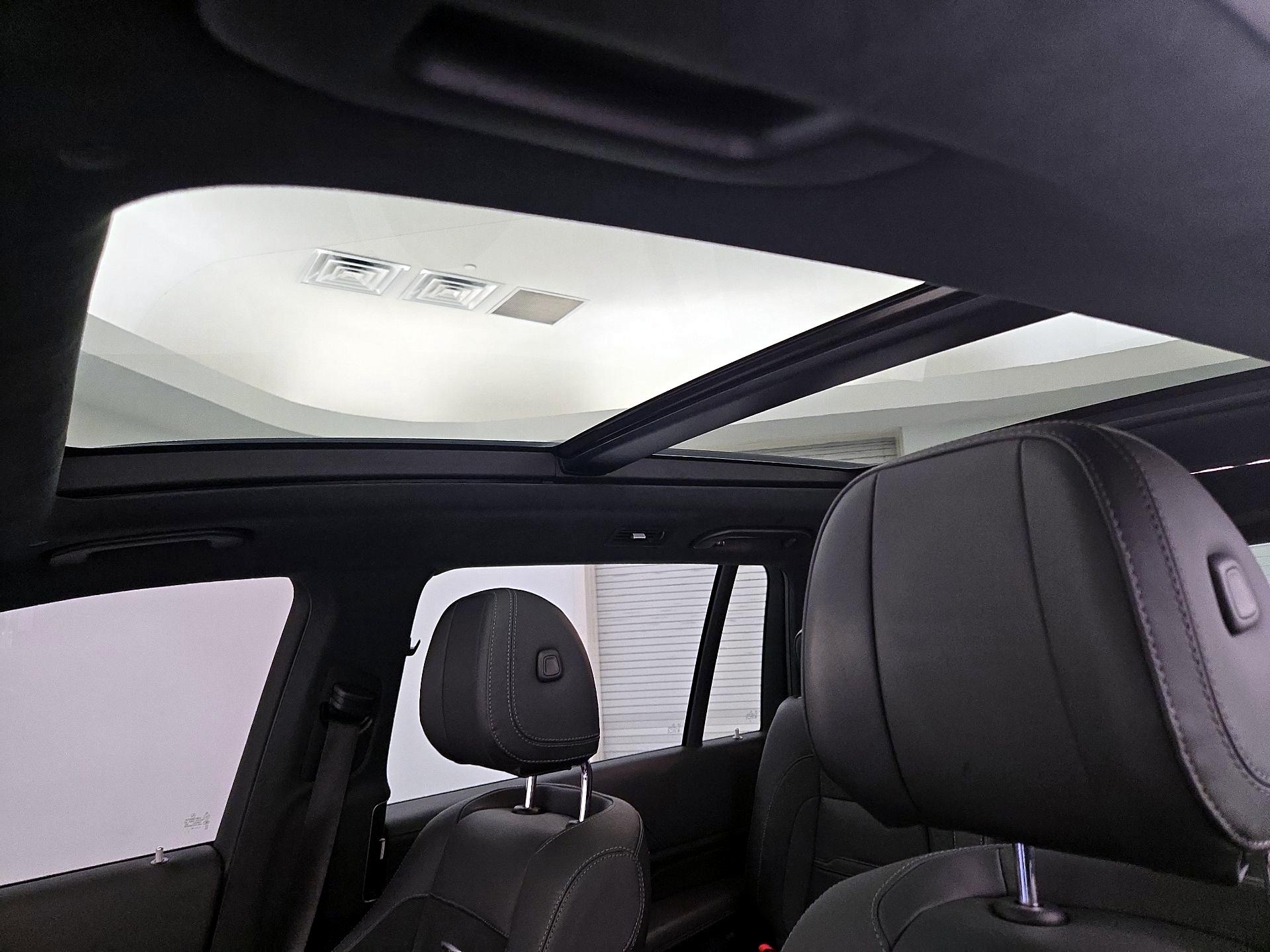 Thumbnail: 2021 Mercedes-Benz GL-Class - 20