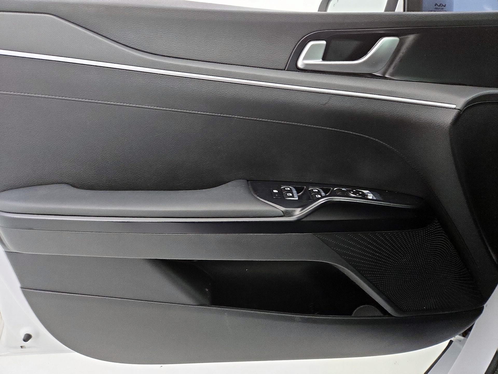 Thumbnail: 2023 Kia K5 - 12