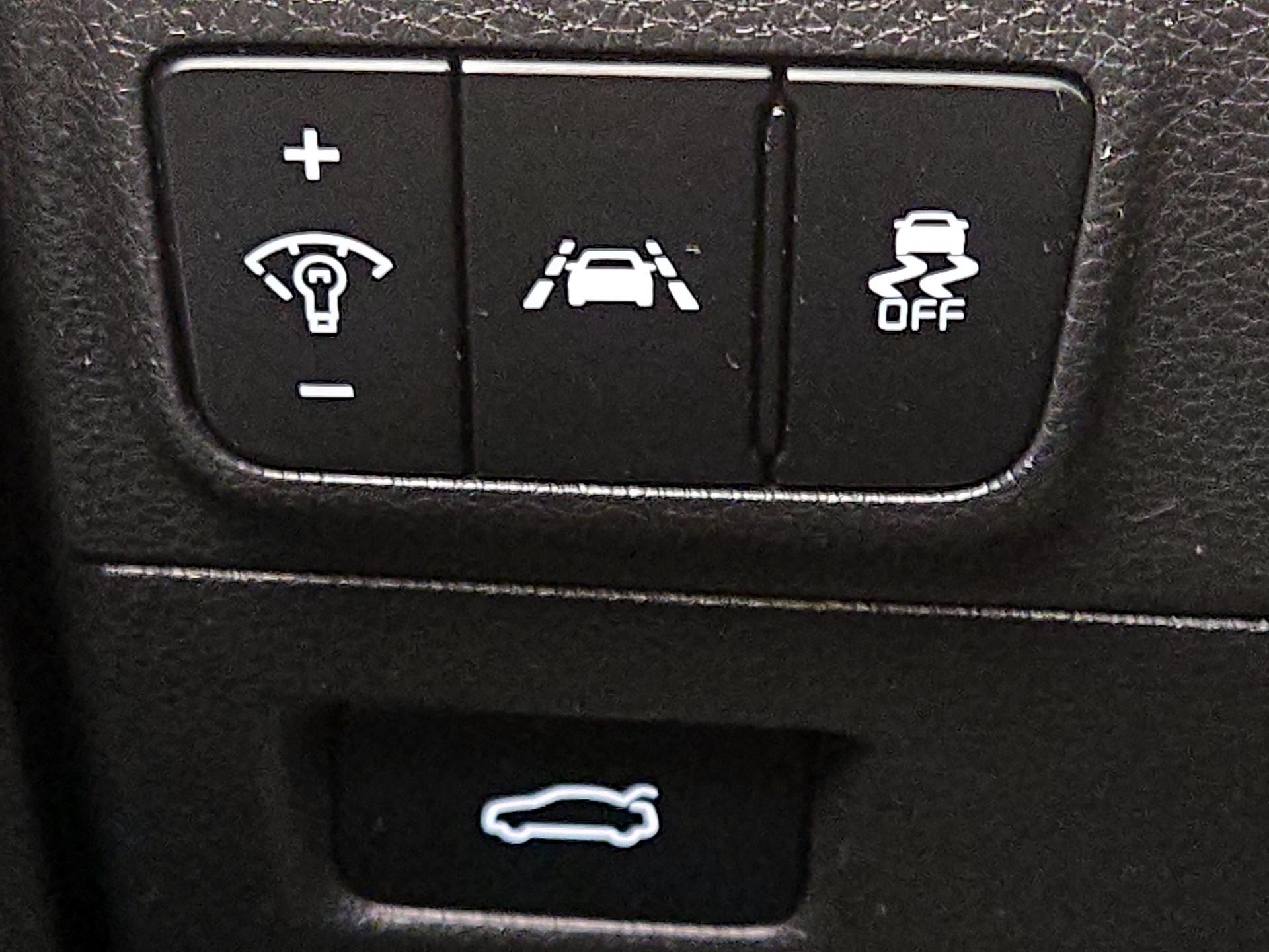 Thumbnail: 2023 Kia K5 - 13