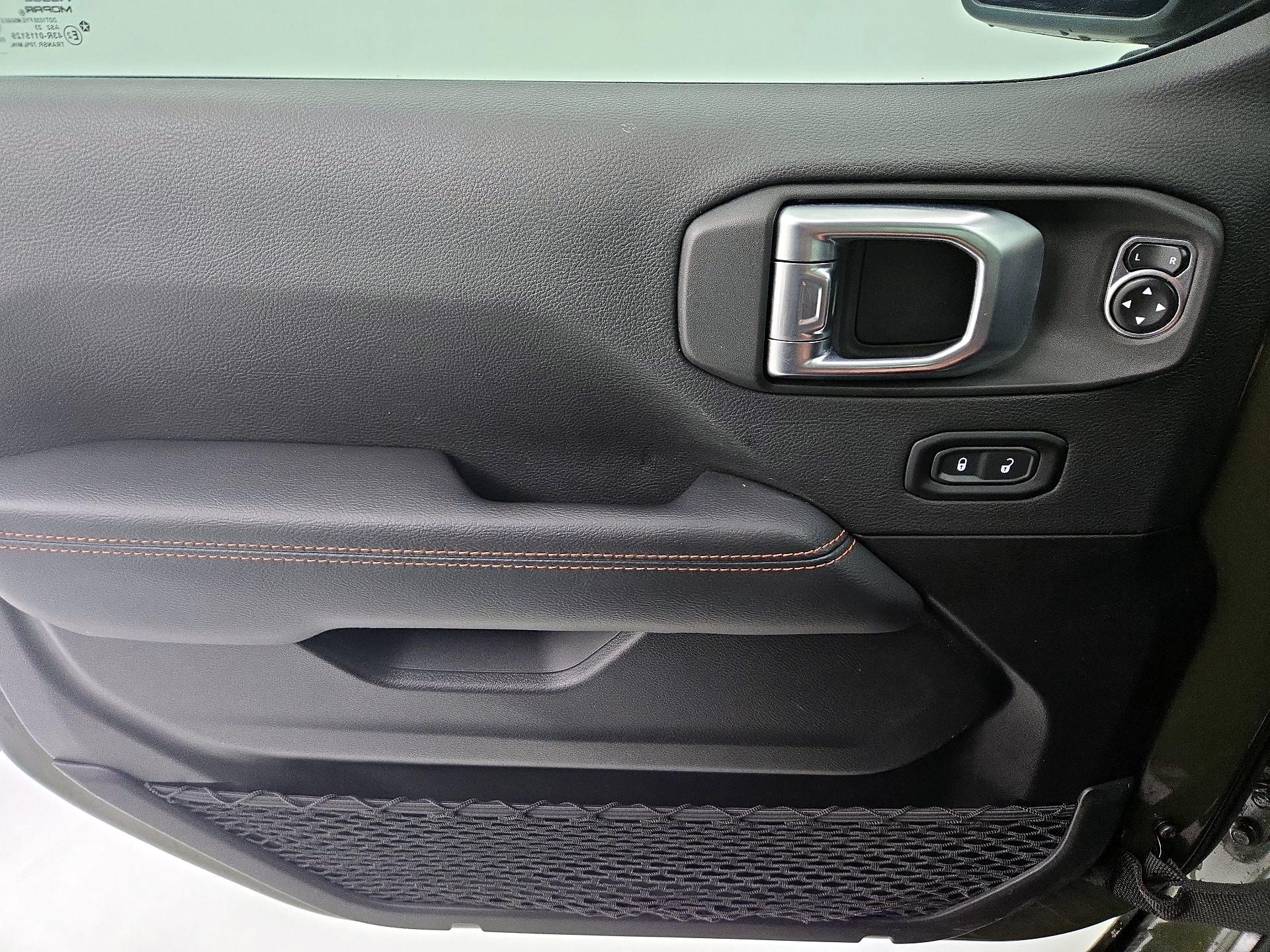 Thumbnail: 2023 Jeep Gladiator - 12