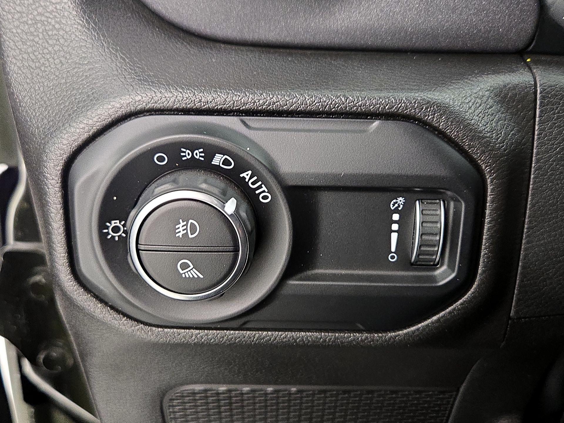 Thumbnail: 2023 Jeep Gladiator - 13