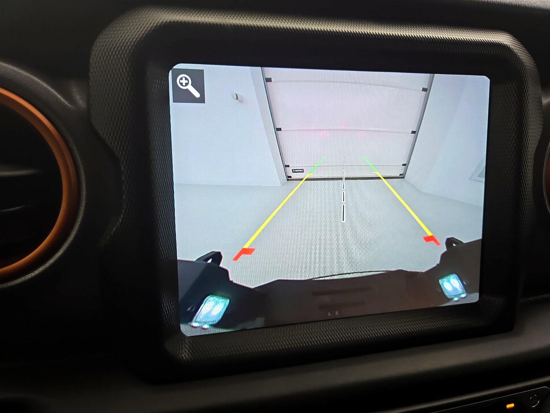 Thumbnail: 2023 Jeep Gladiator - 15