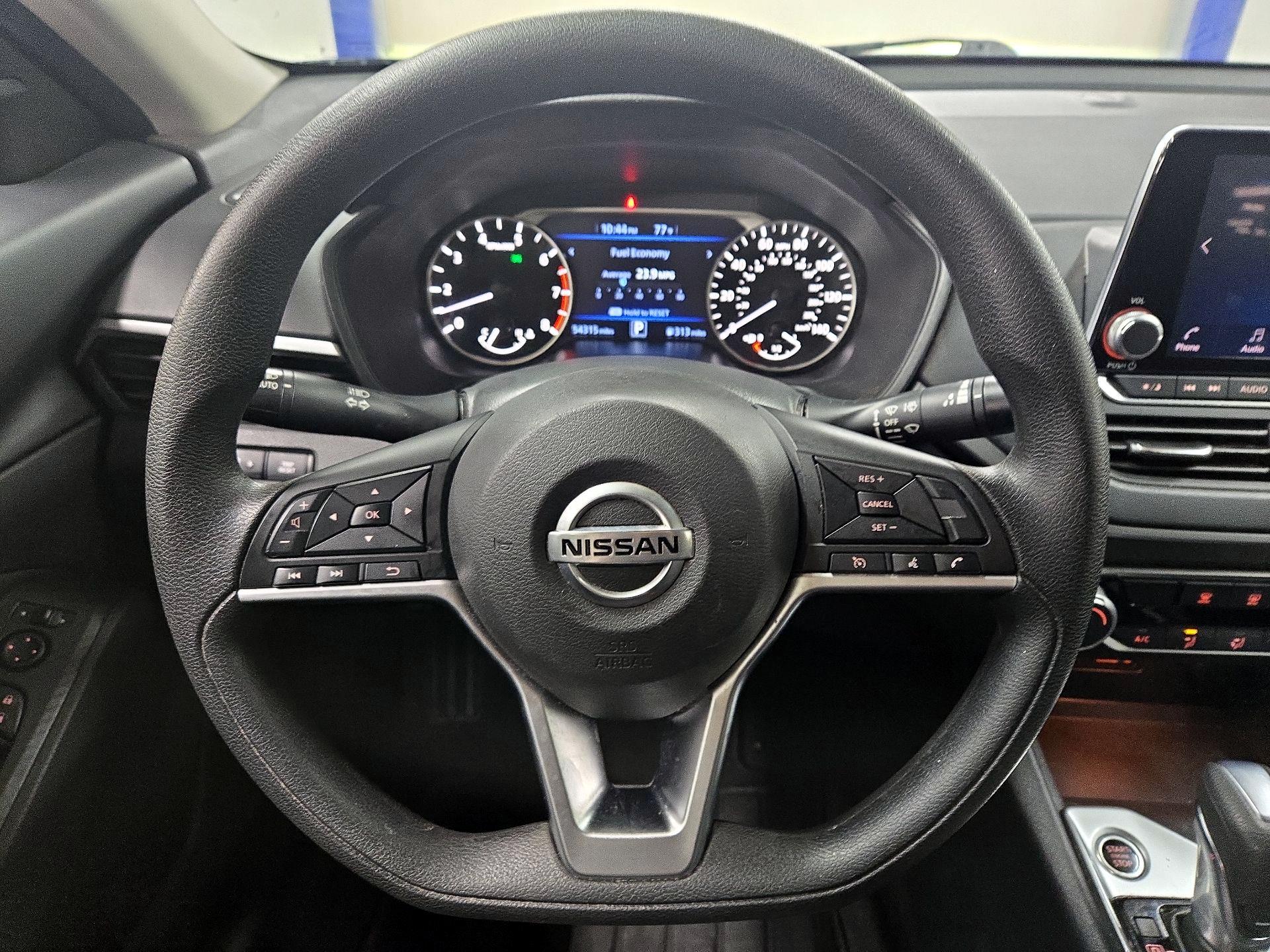 Thumbnail: 2022 Nissan Altima - 10