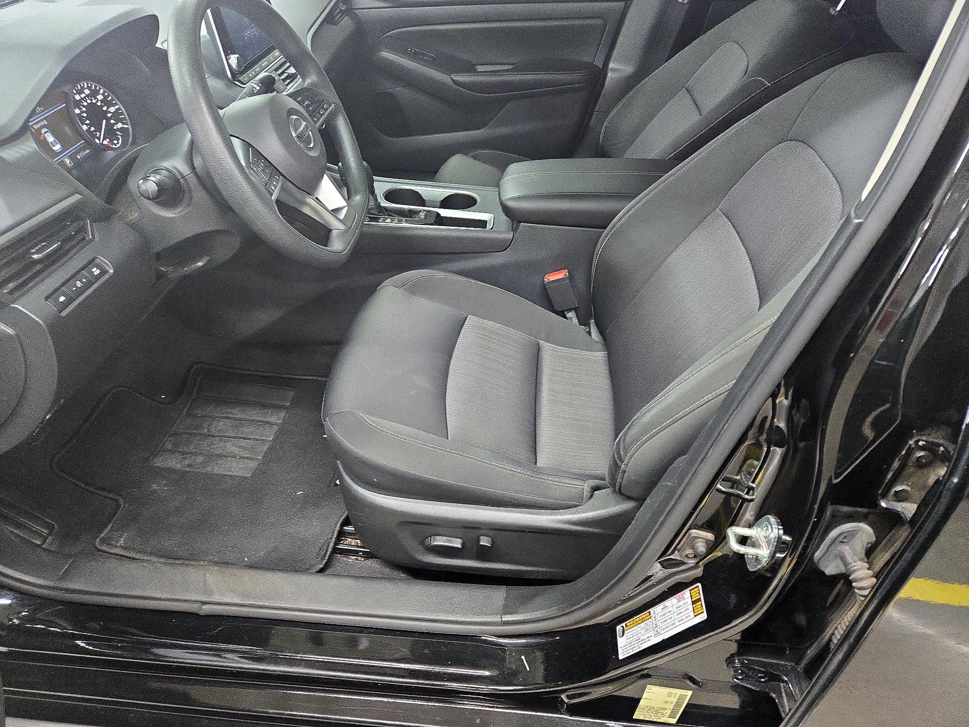 Thumbnail: 2022 Nissan Altima - 11