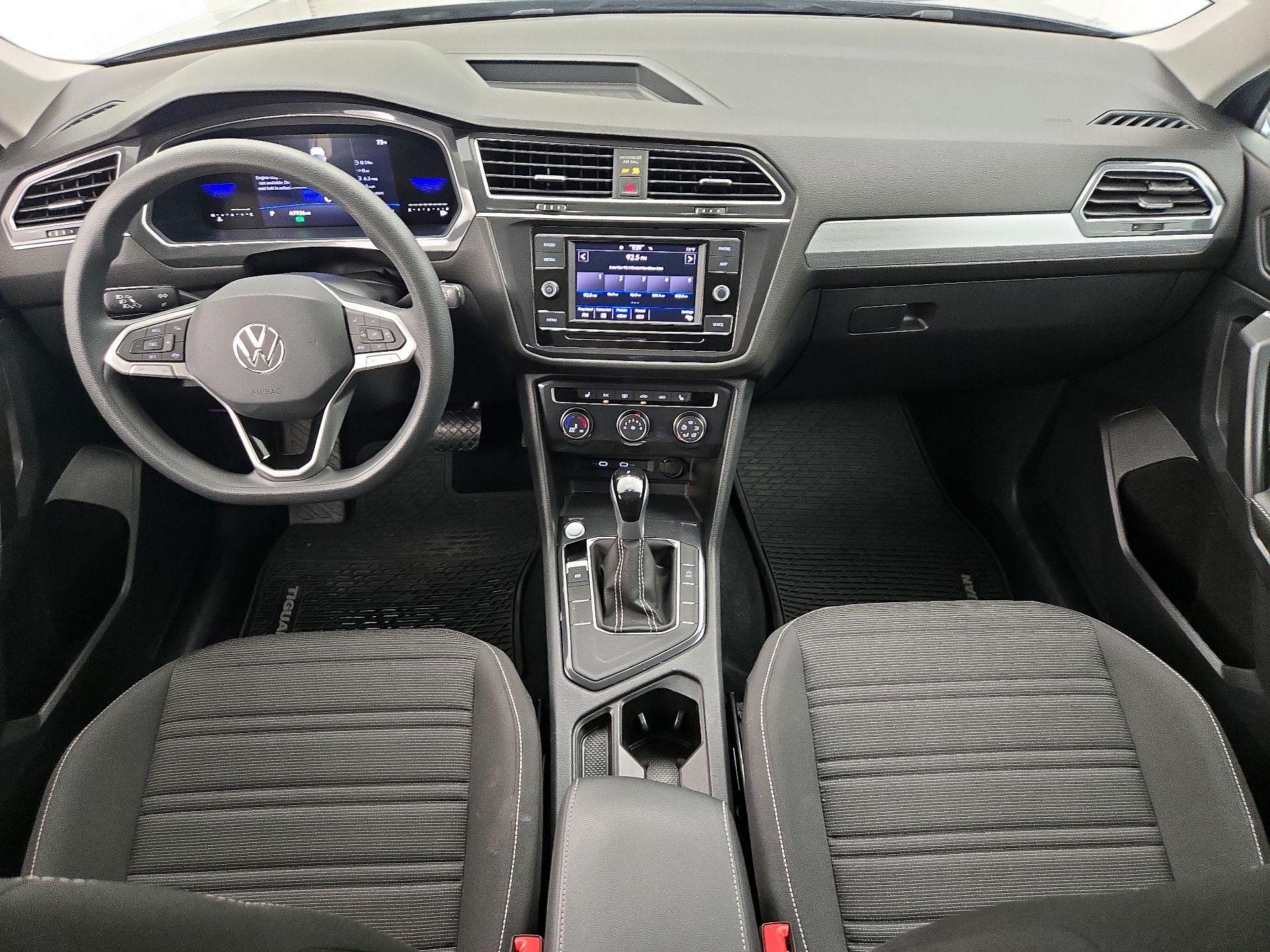 Thumbnail: 2023 Volkswagen Tiguan - 9