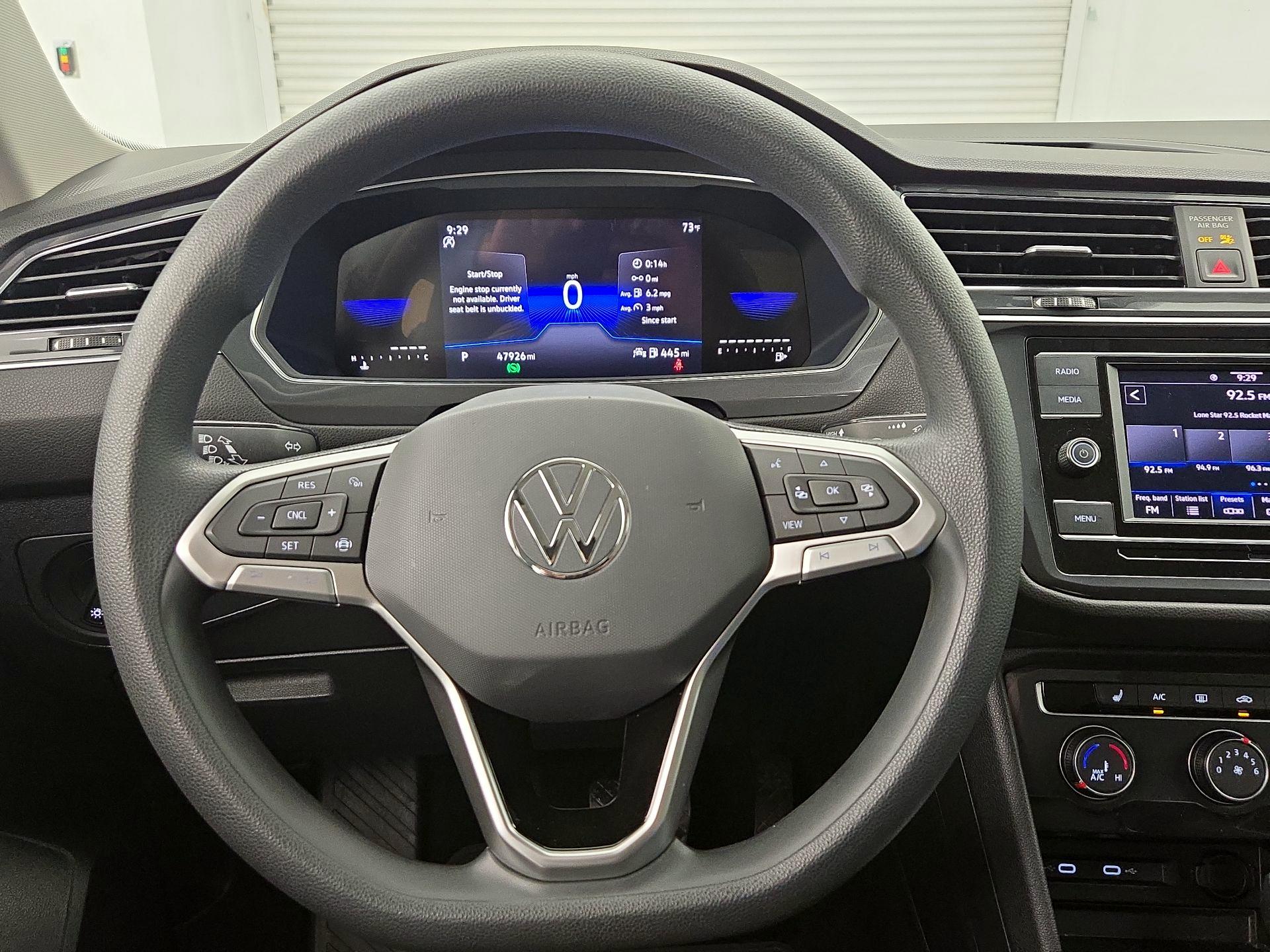 Thumbnail: 2023 Volkswagen Tiguan - 10