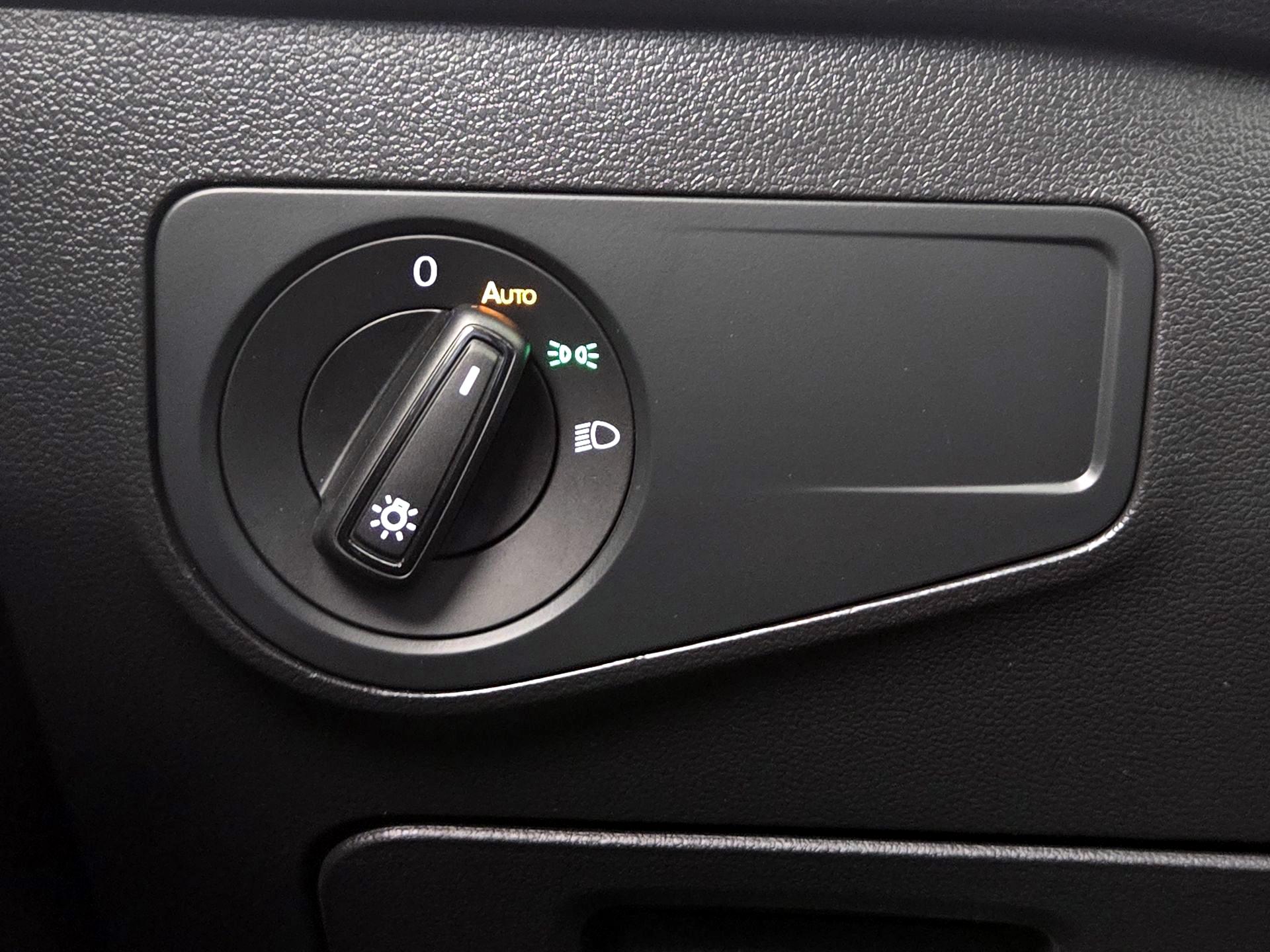 Thumbnail: 2023 Volkswagen Tiguan - 13