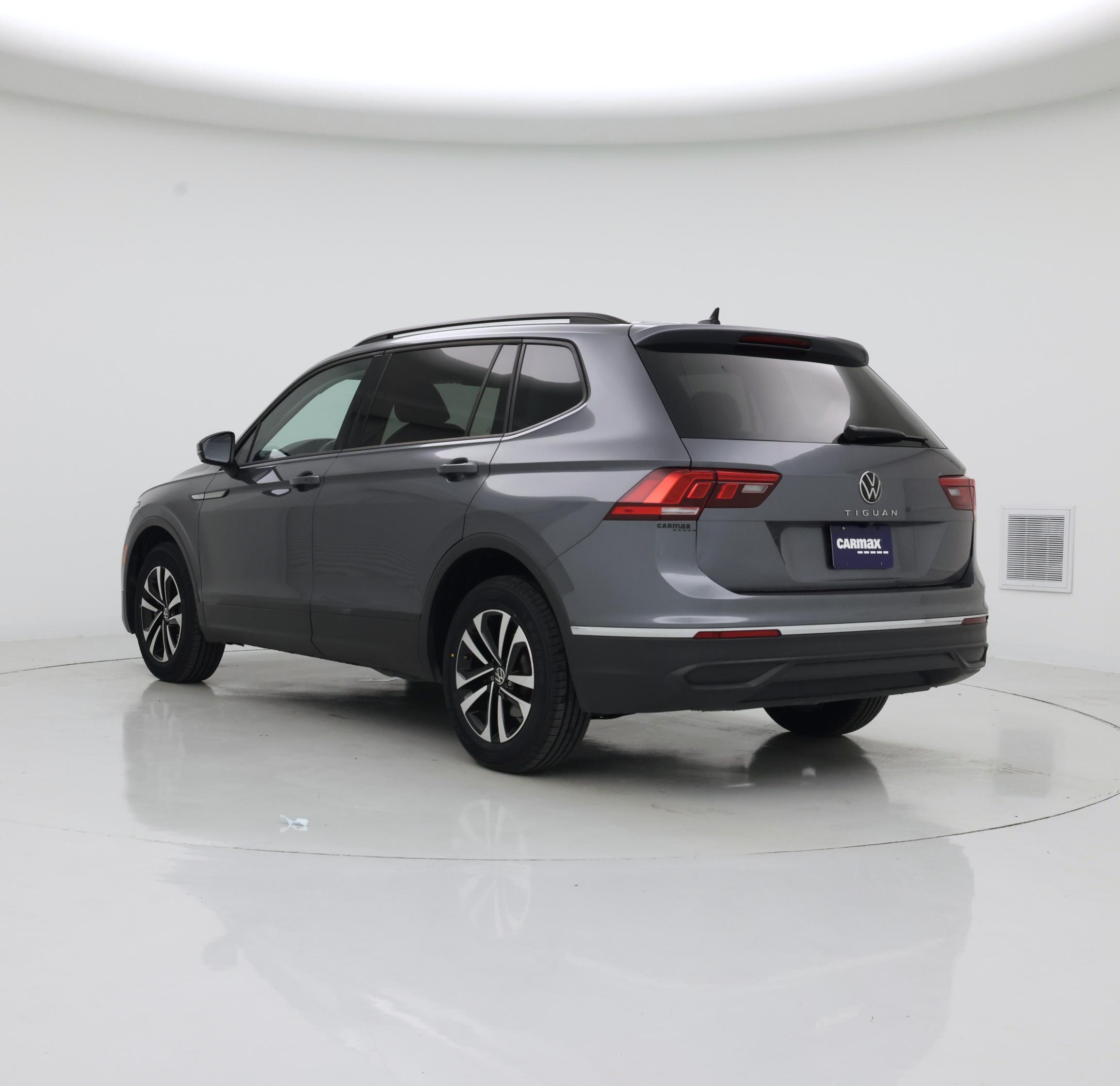 Thumbnail: 2023 Volkswagen Tiguan - 2