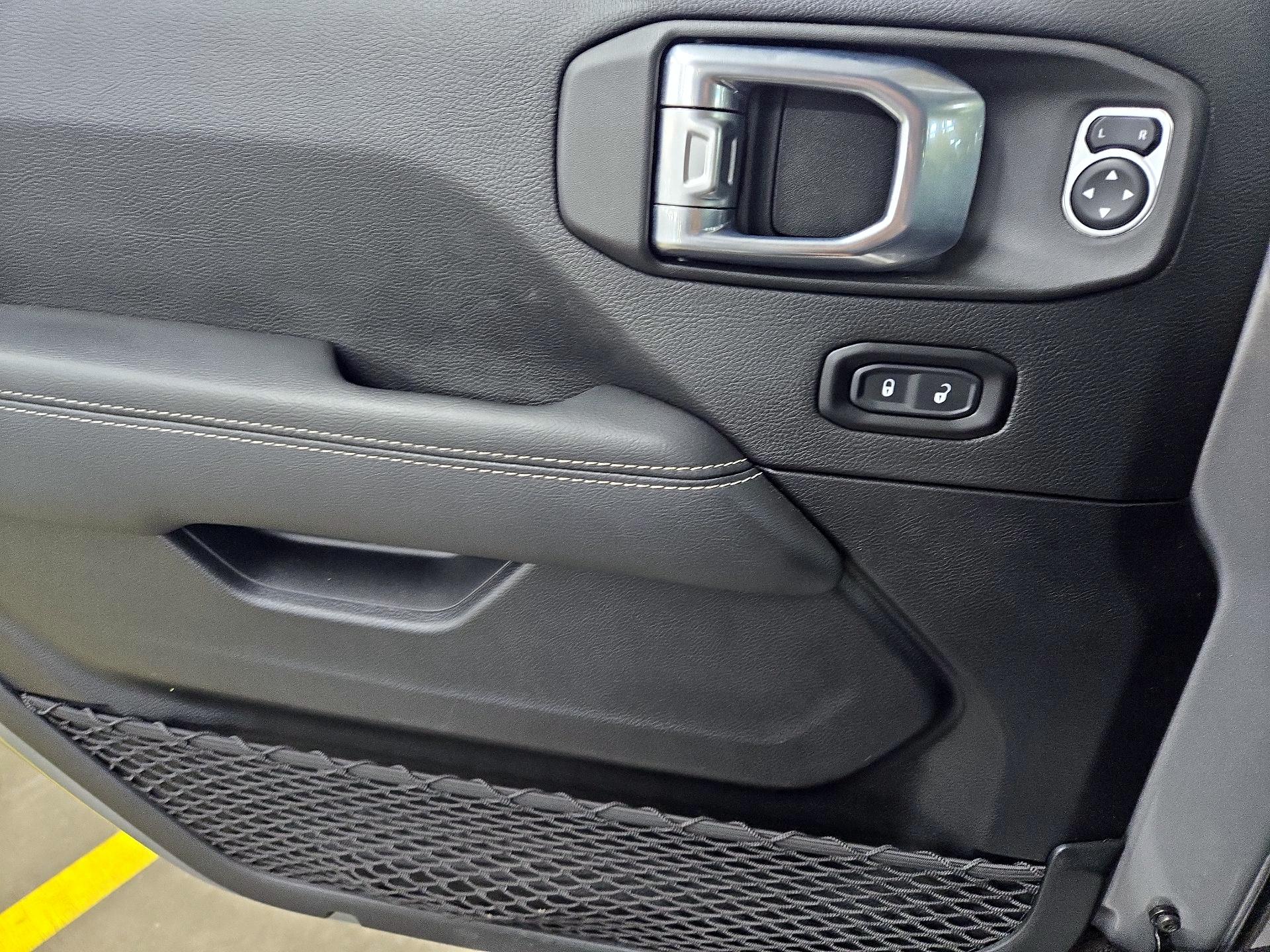 Thumbnail: 2021 Jeep Wrangler - 12