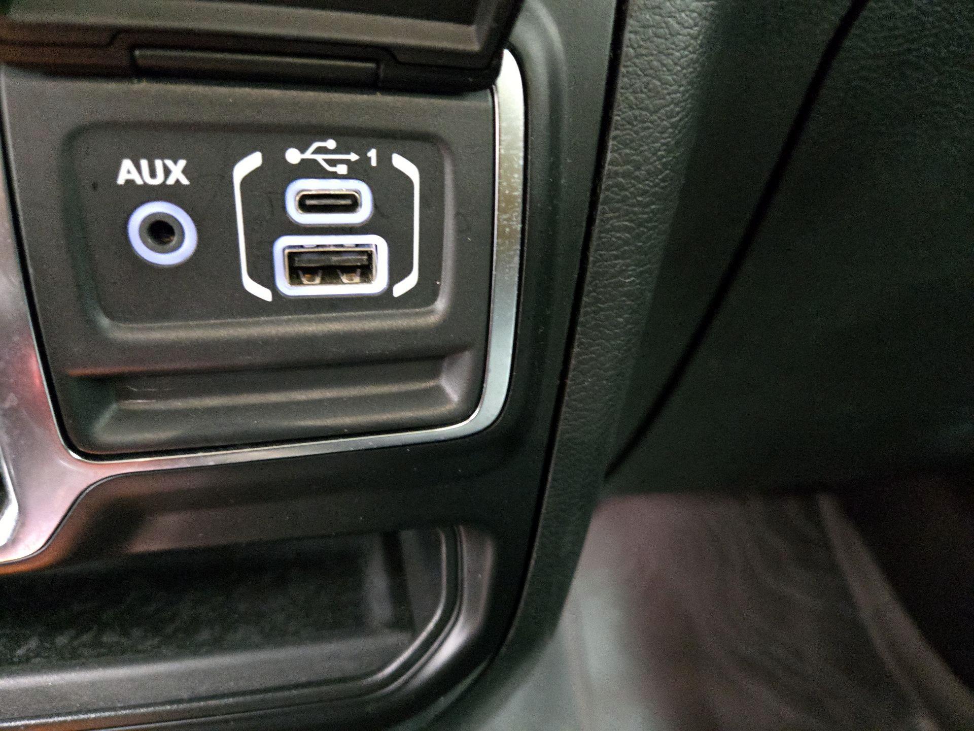 Thumbnail: 2021 Jeep Wrangler - 17