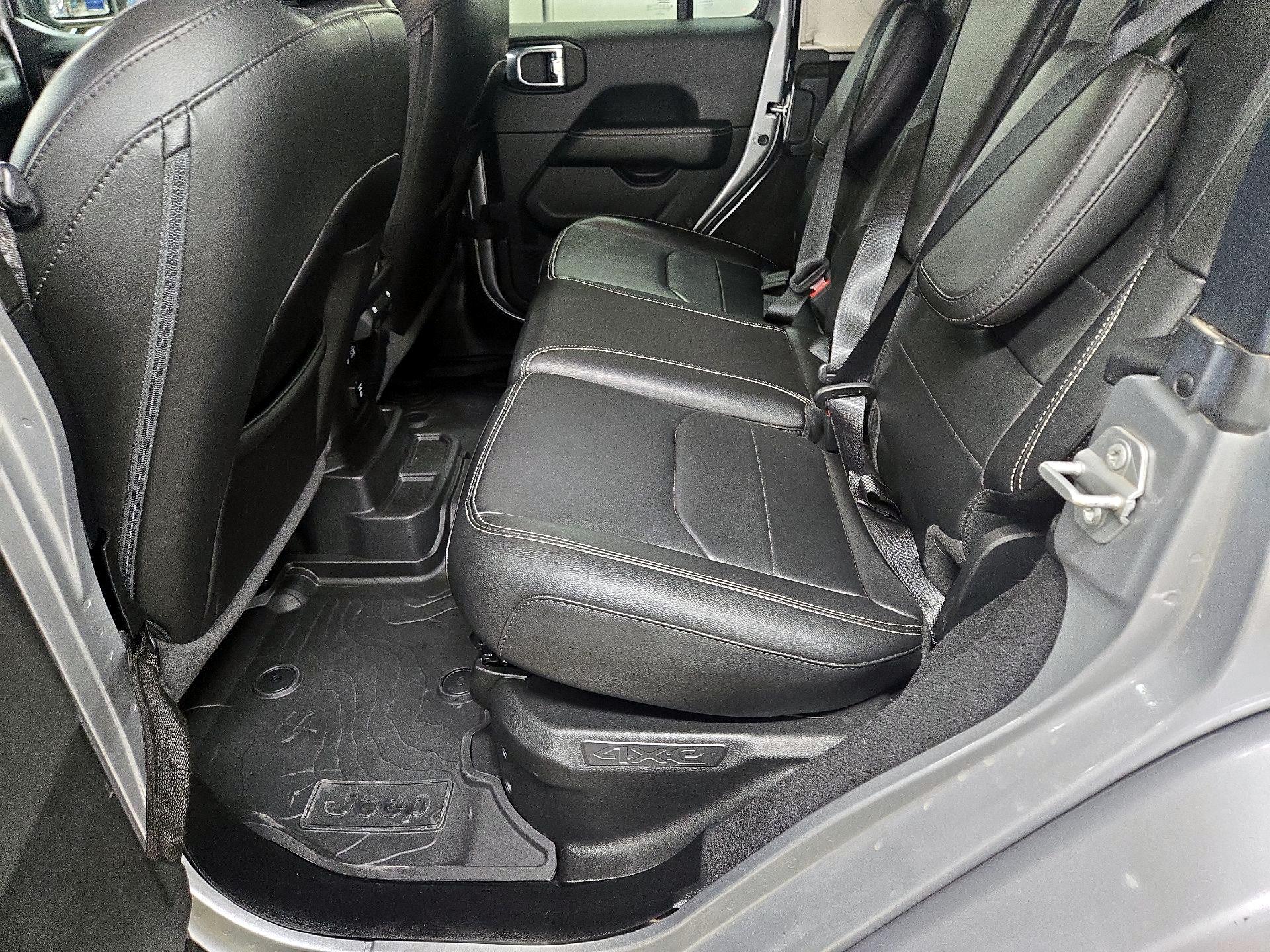 Thumbnail: 2021 Jeep Wrangler - 18