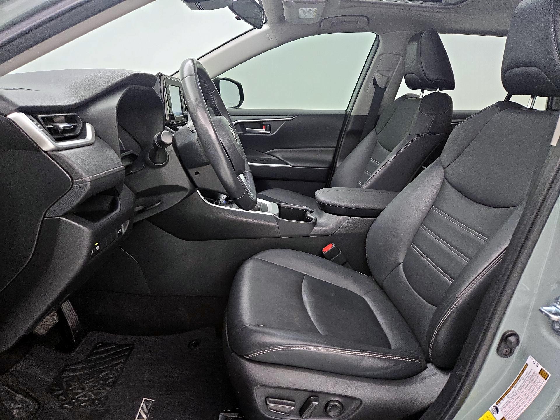 Thumbnail: 2022 Toyota RAV4 - 11