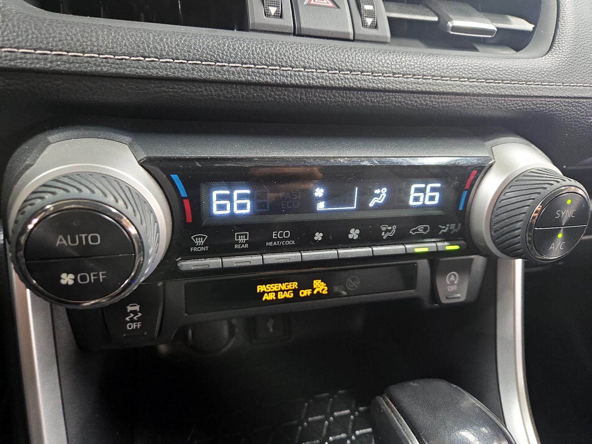 Thumbnail: 2022 Toyota RAV4 - 15