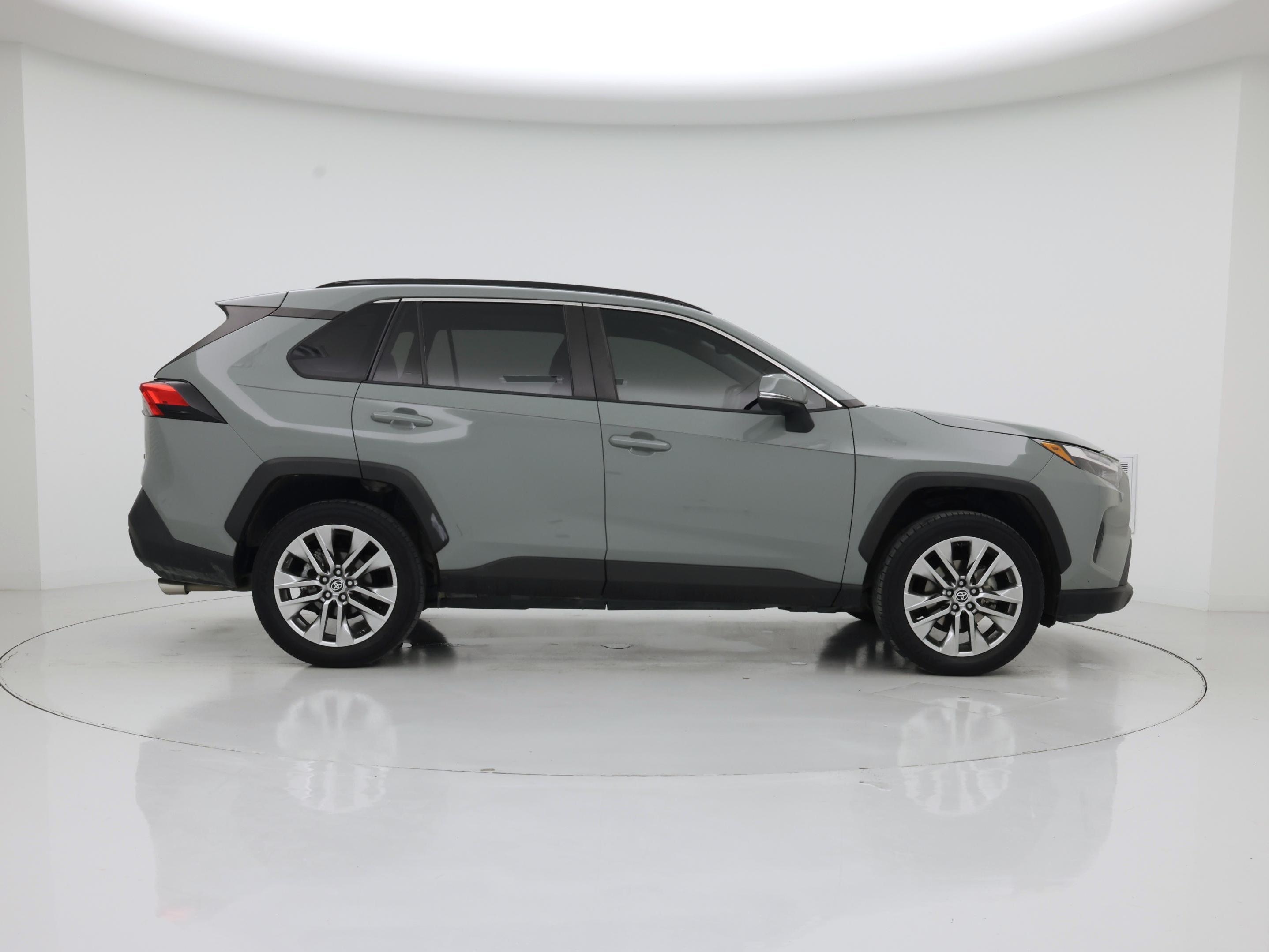 Thumbnail: 2022 Toyota RAV4 - 7