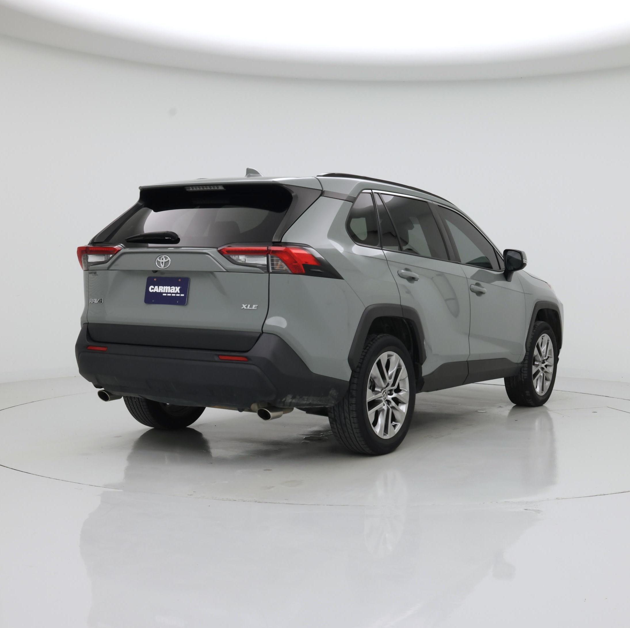 Thumbnail: 2022 Toyota RAV4 - 8