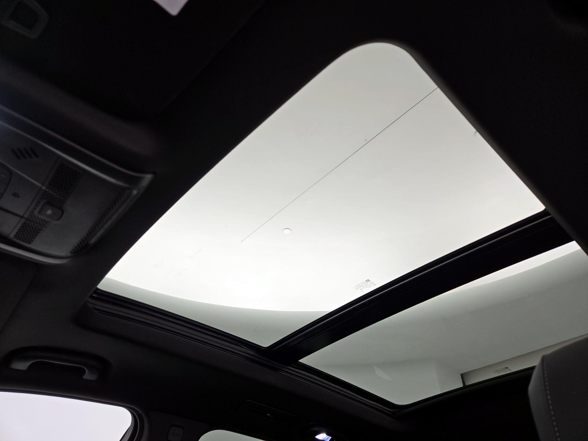 Thumbnail: 2025 Cadillac XT6 - 20