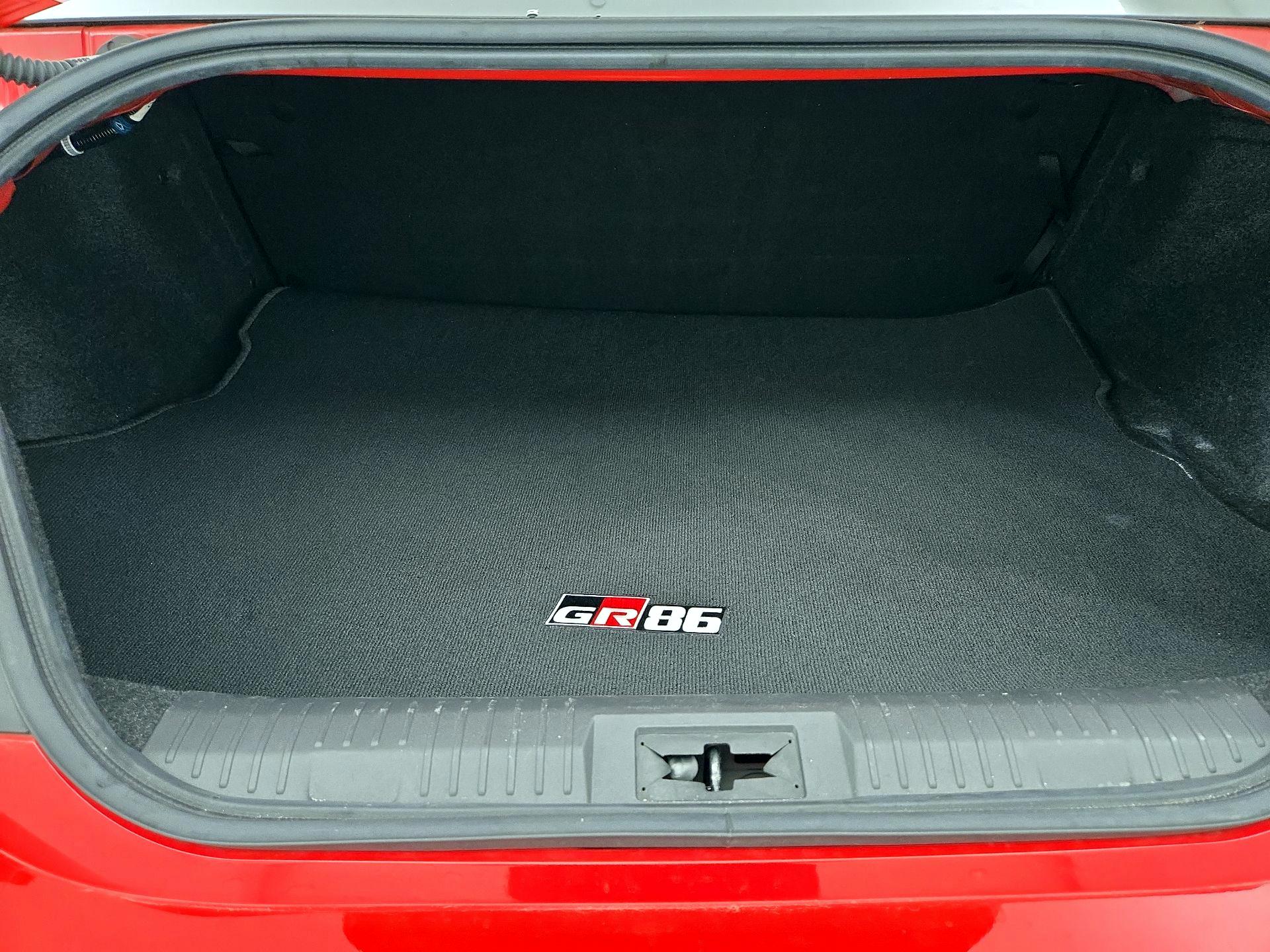 Thumbnail: 2024 Toyota GR86 - 19