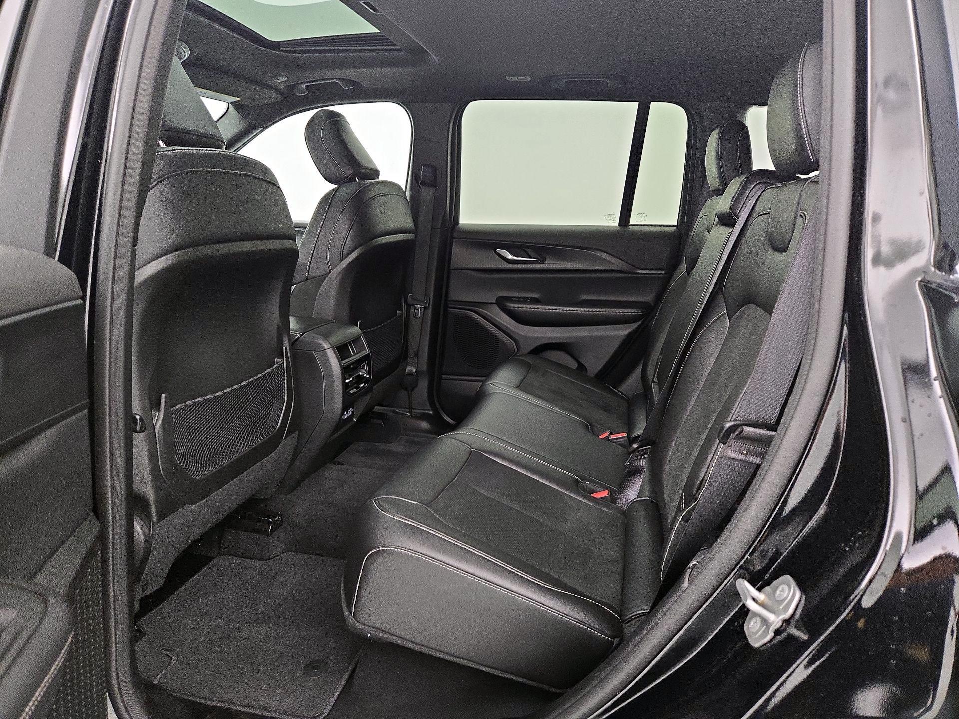 Thumbnail: 2024 Jeep Grand Cherokee - 20