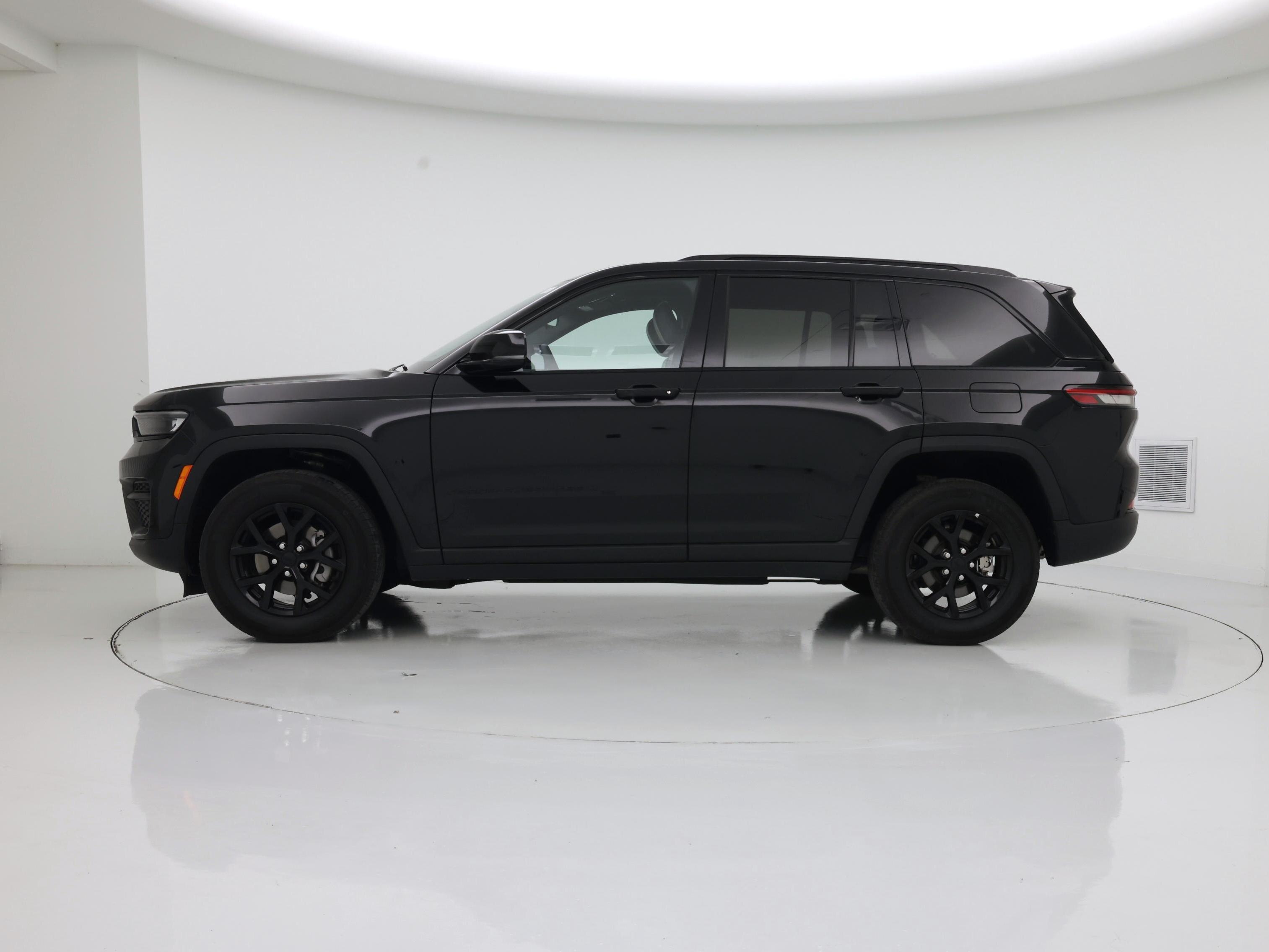 Thumbnail: 2024 Jeep Grand Cherokee - 3