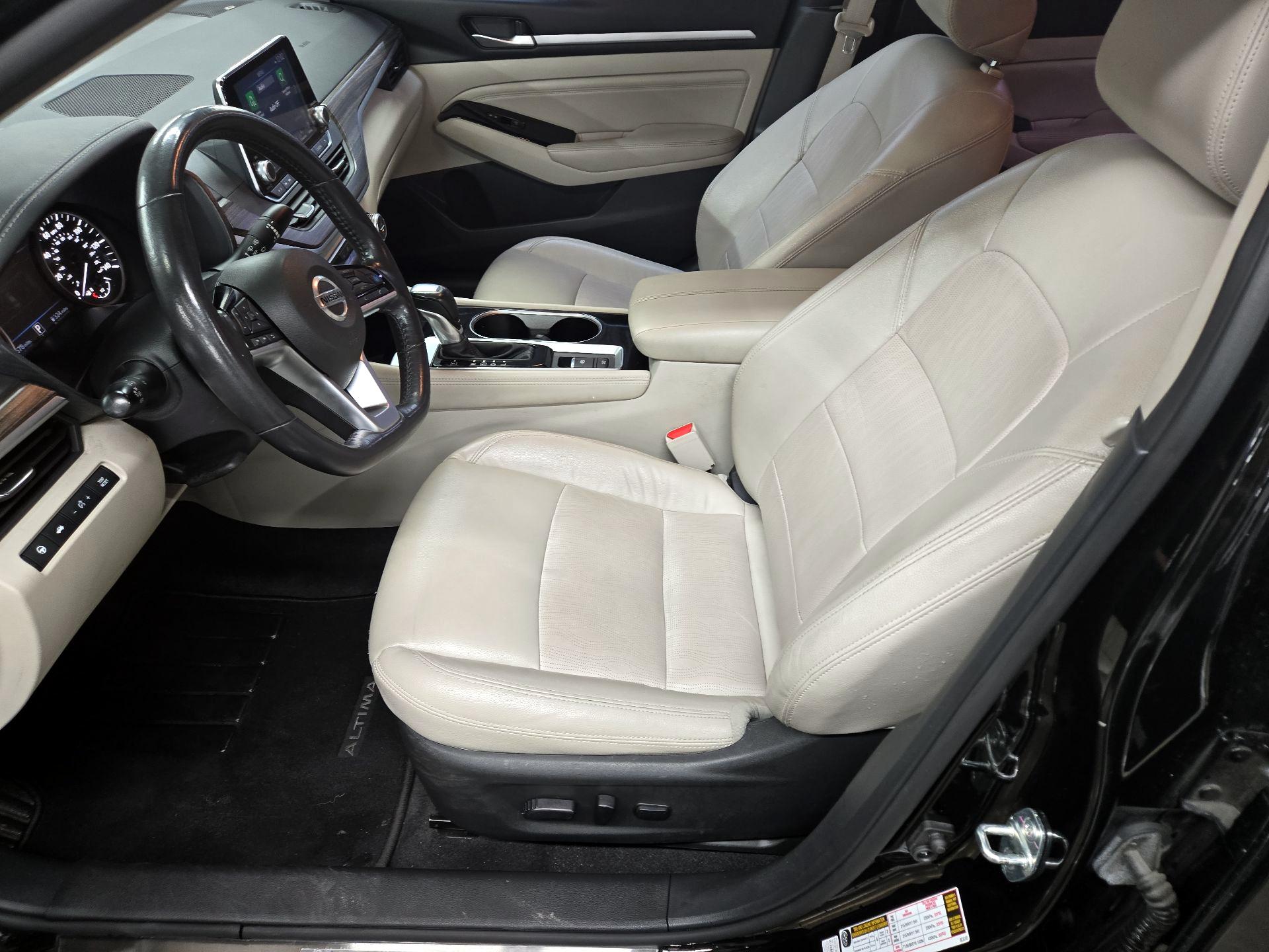 Thumbnail: 2022 Nissan Altima - 11