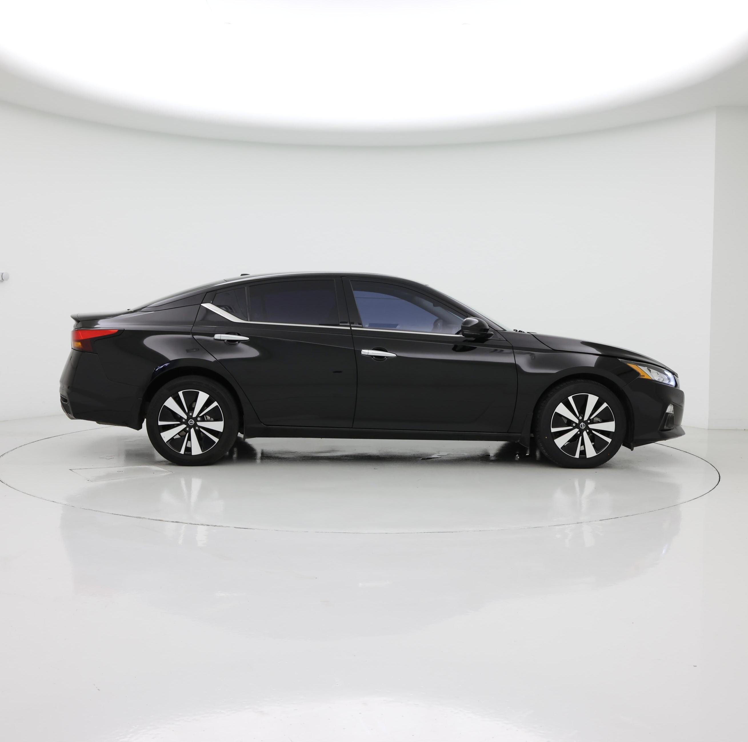 Thumbnail: 2022 Nissan Altima - 7