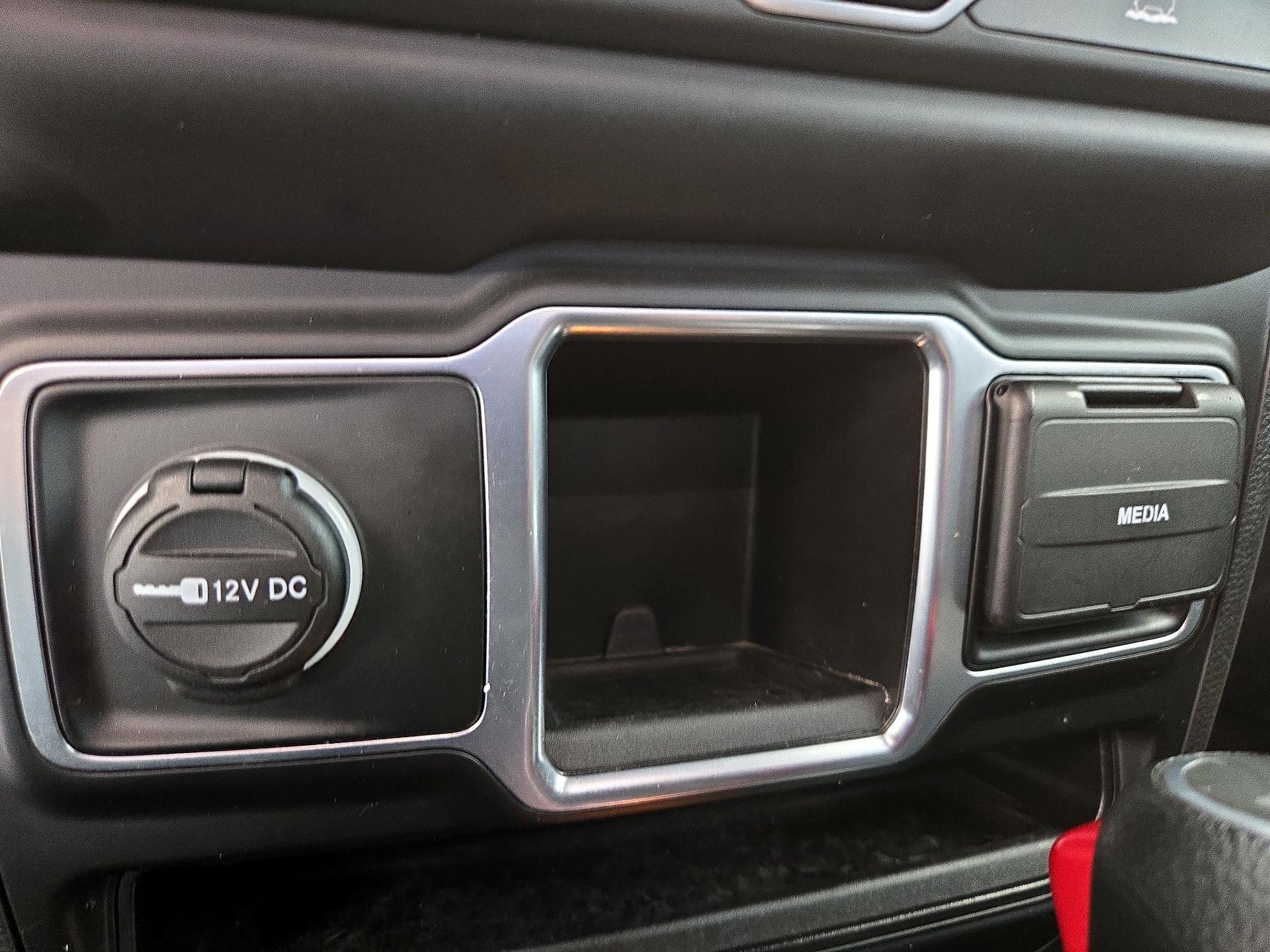 Thumbnail: 2023 Jeep Wrangler - 18