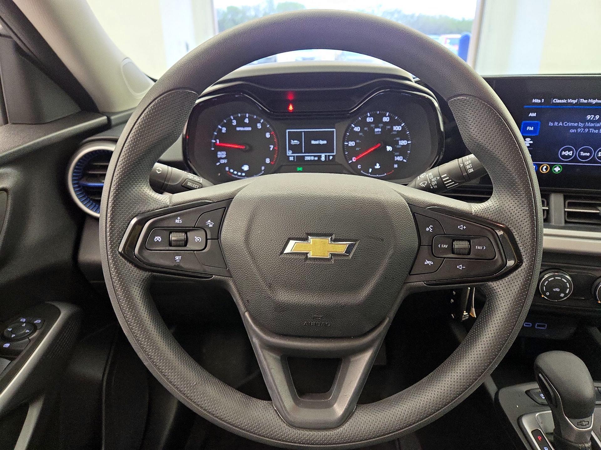 Thumbnail: 2024 Chevrolet Trax - 10