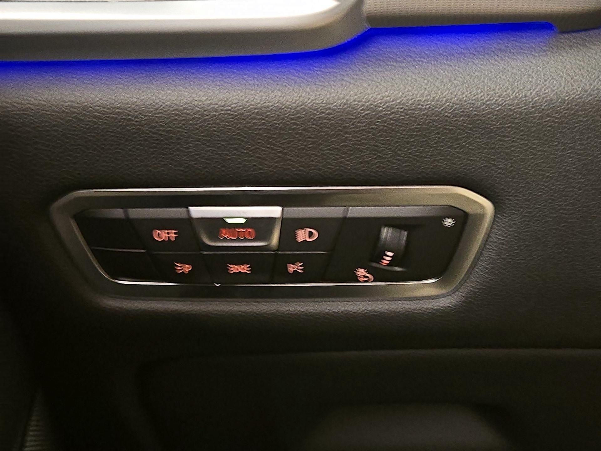 Thumbnail: 2023 BMW X6 - 13