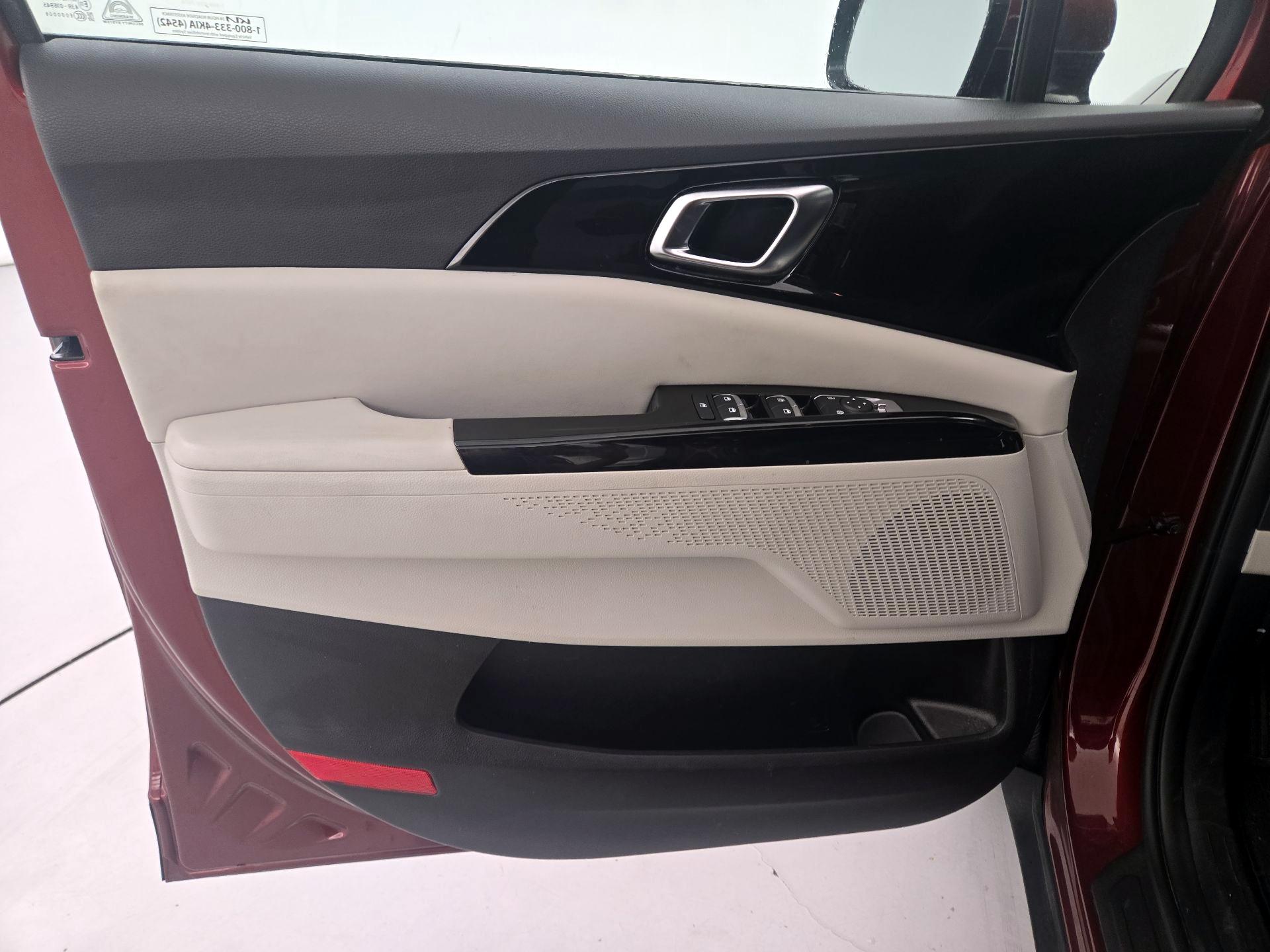 Thumbnail: 2024 Kia Carnival - 12